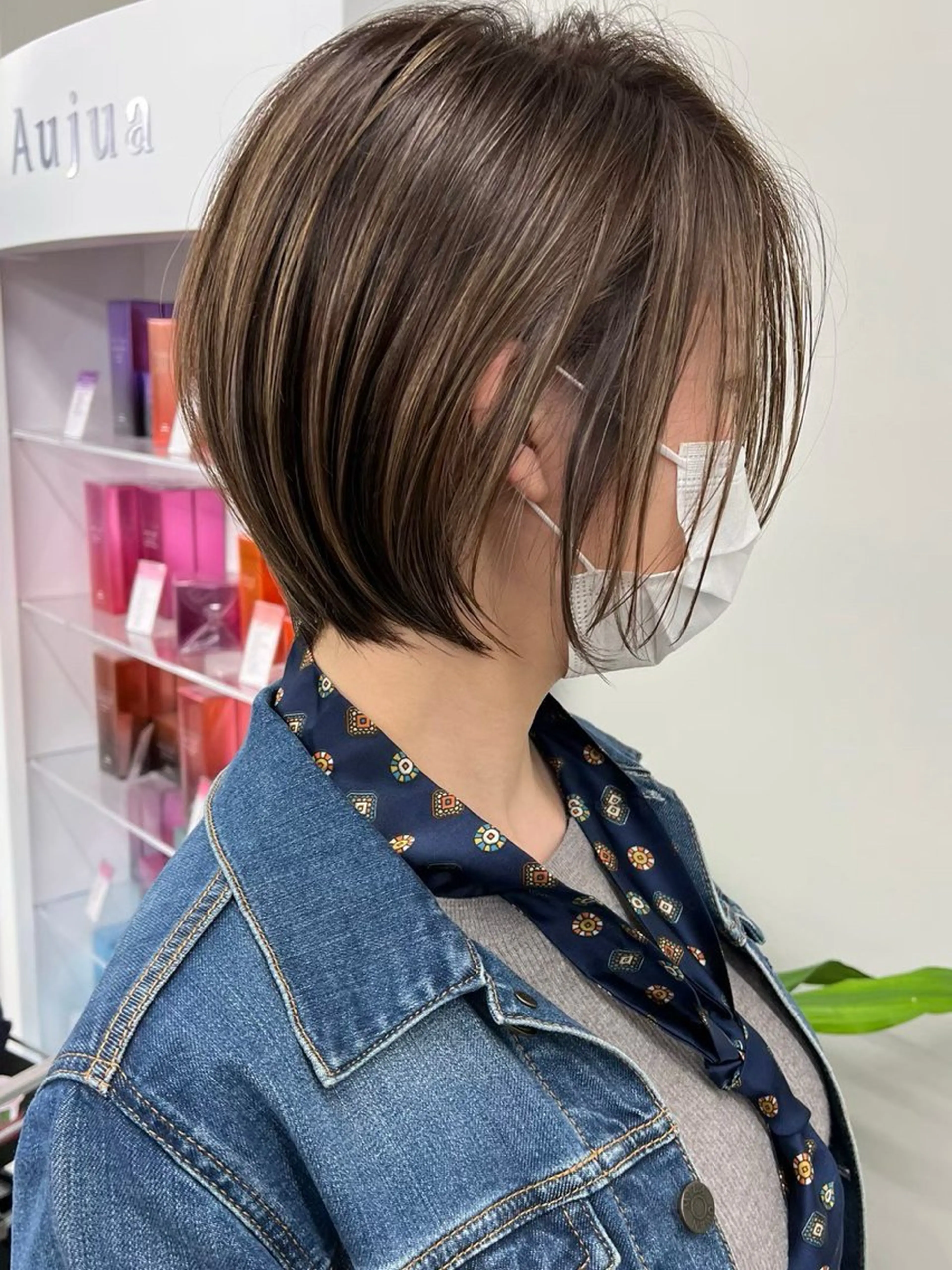 カット＋大人ハイライトカラーの写真