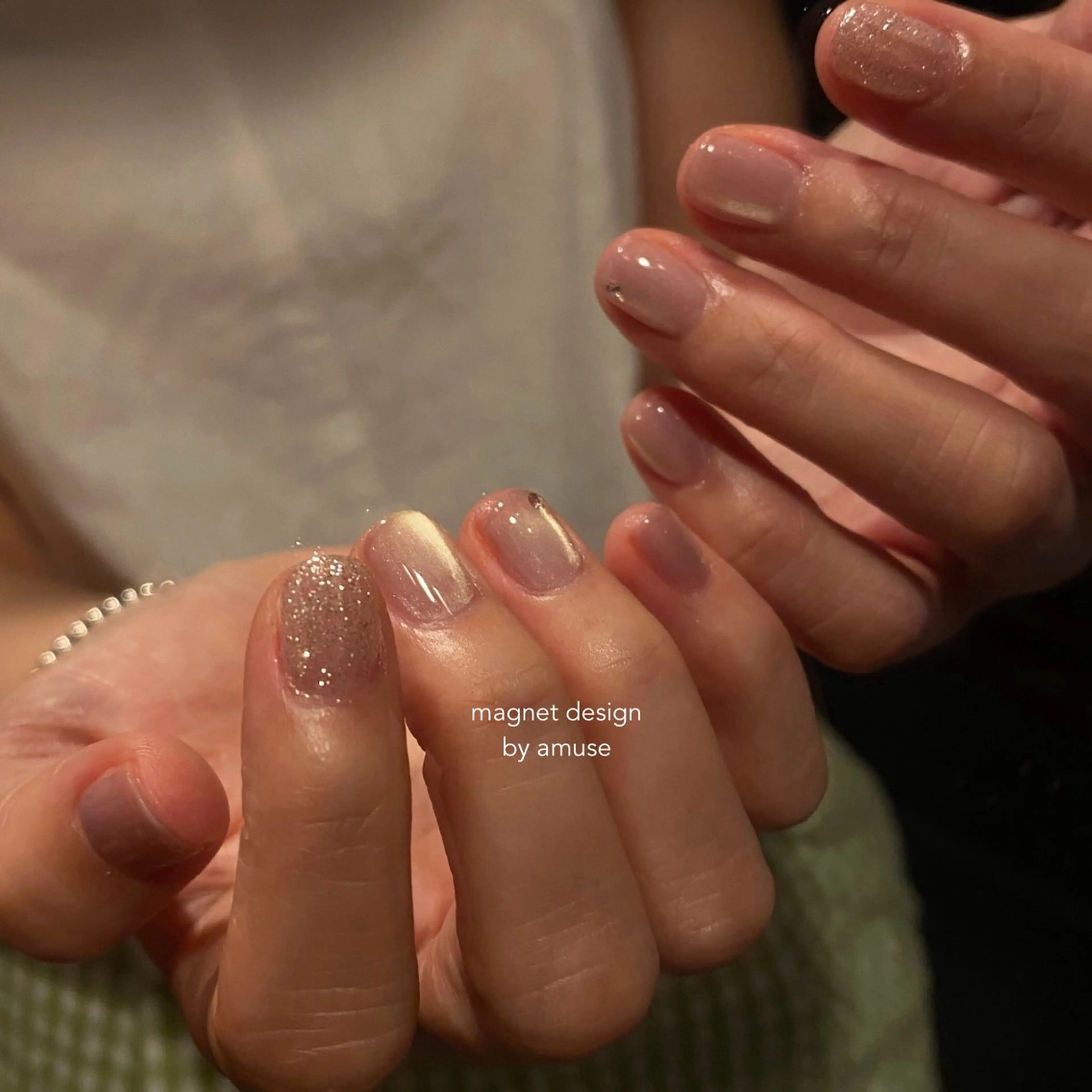 ネイル マグネットネイル ショートネイル シンプルネイル amuse ニュアンス/個性派のネイルデザイン