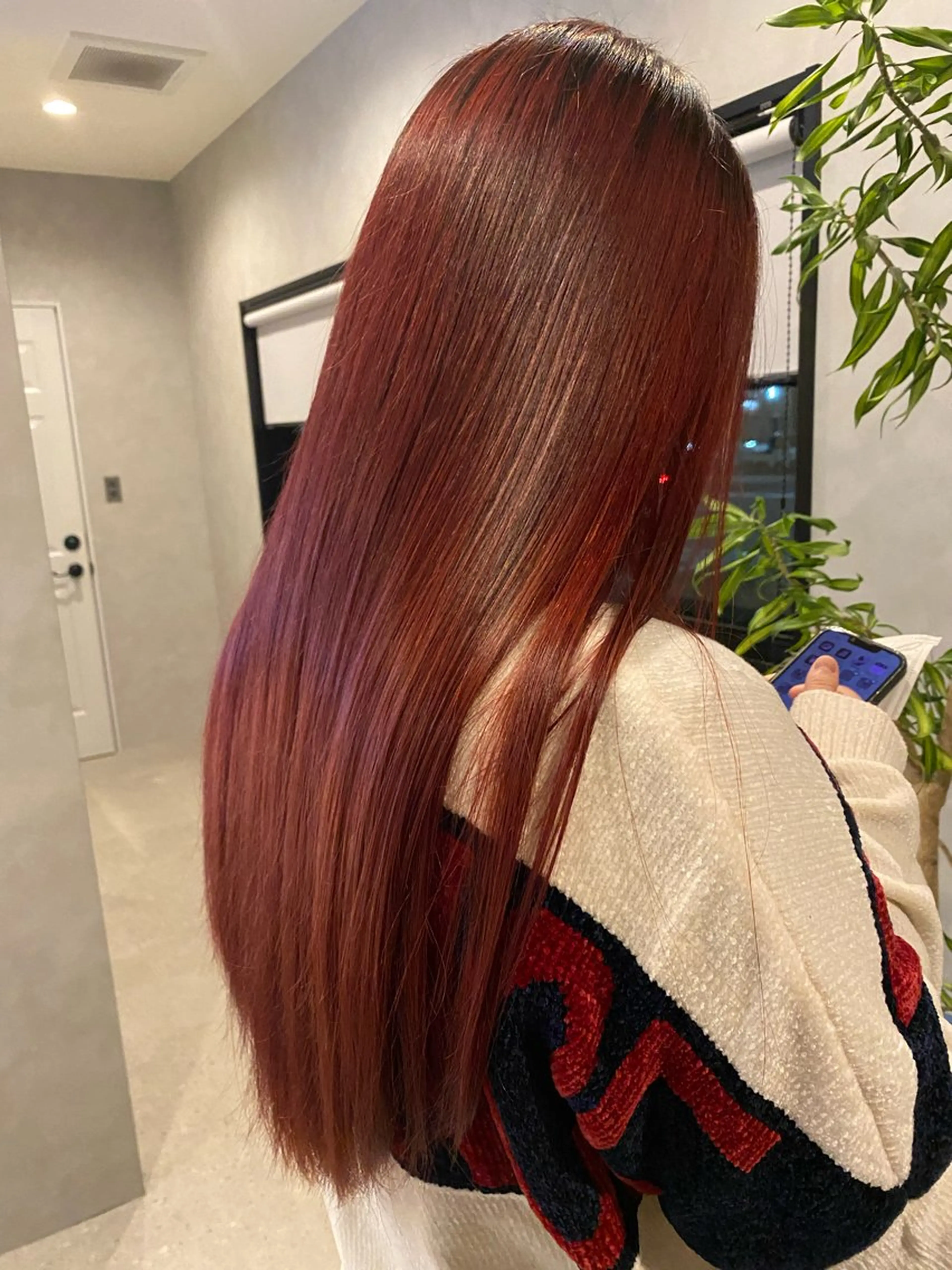 カラー 白井 音羽のヘアスタイル