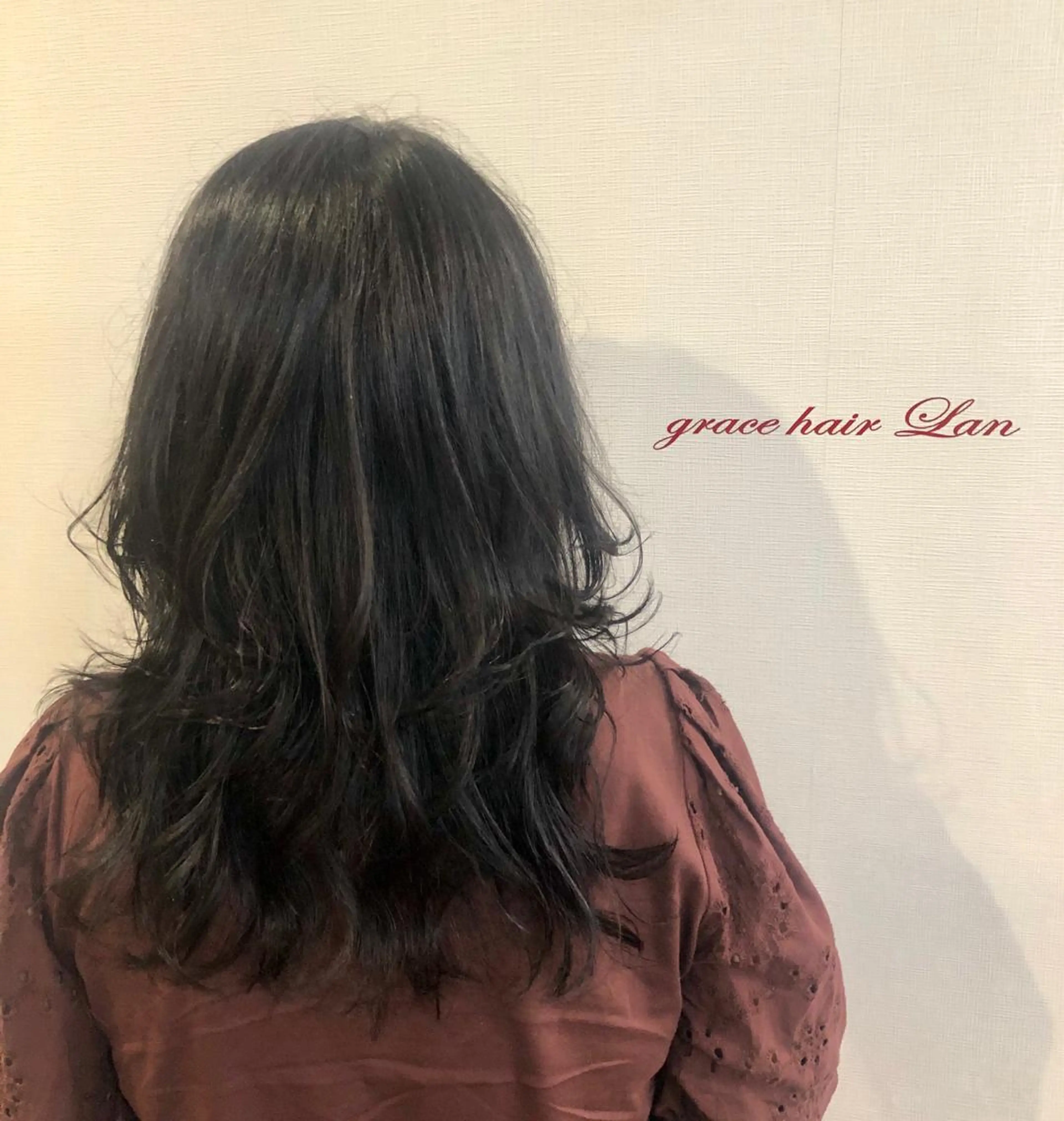 セミロング カラー grace hair Lan🍋アカネのヘアスタイル