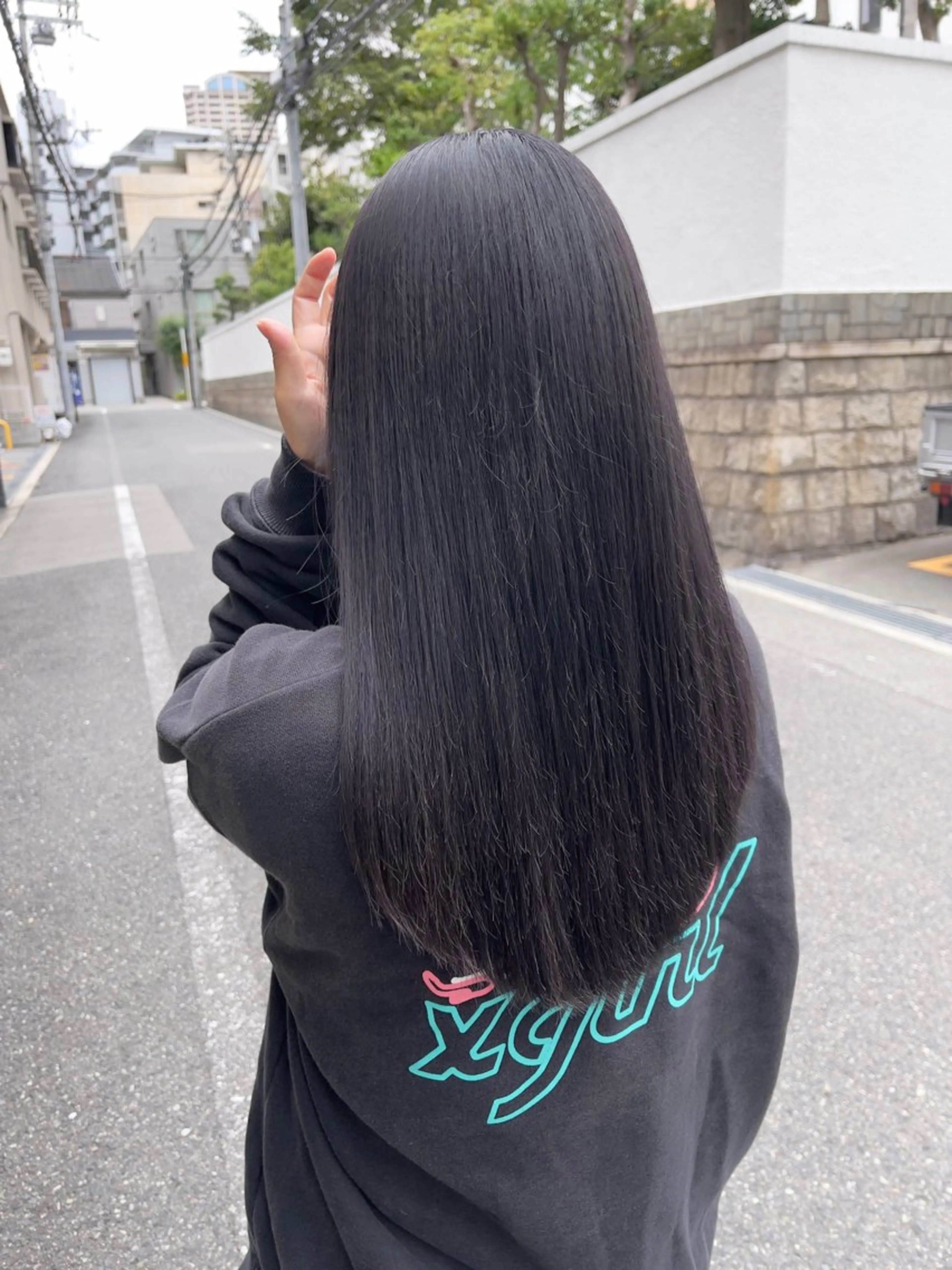 ロング カラー グレージュ バイオレットカラー バイオレットグレージュ カット ヘアカラー トリートメント Kamie みかじりのヘアスタイル