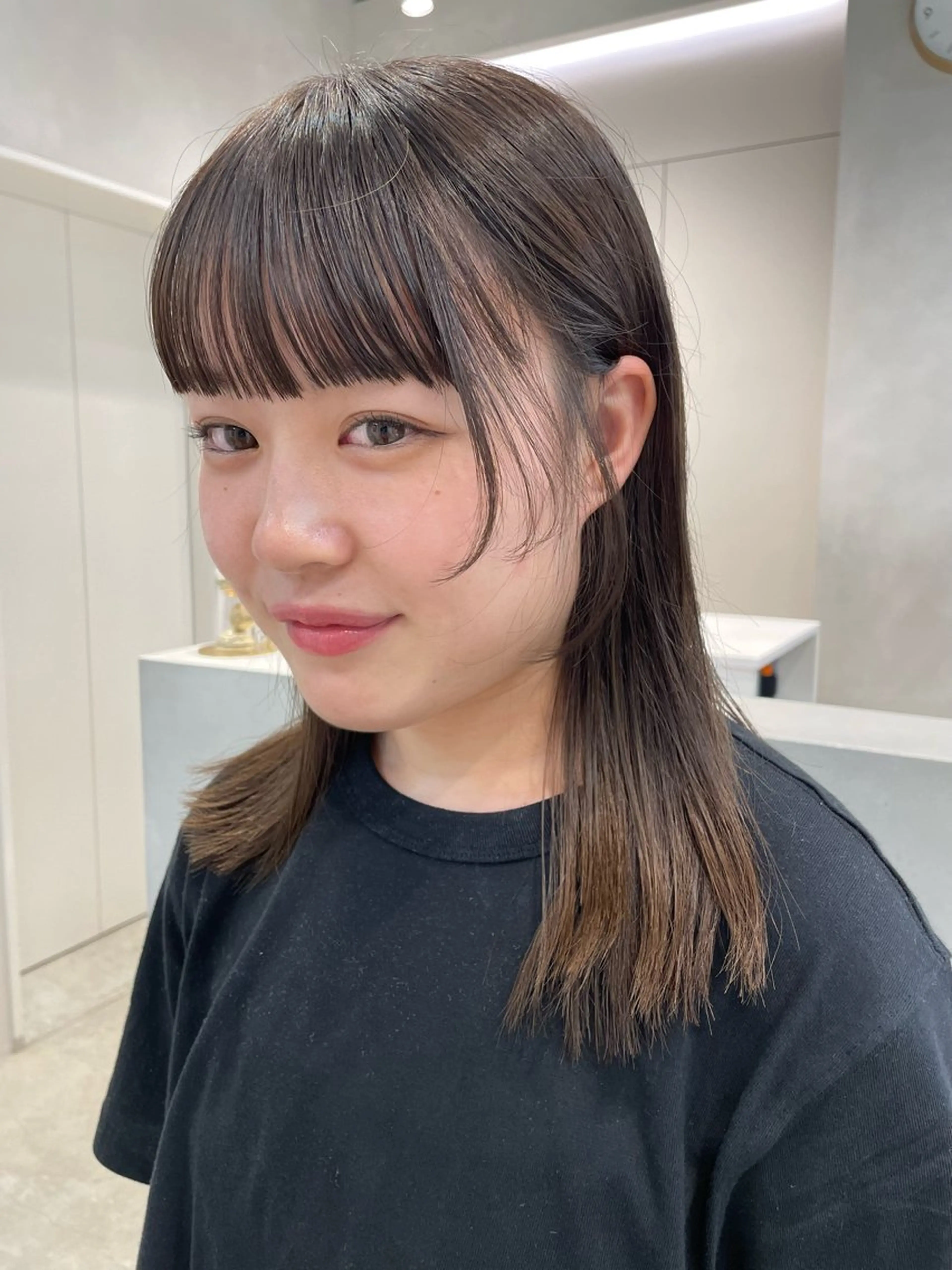 ミディアム 青木 優歩のヘアスタイル