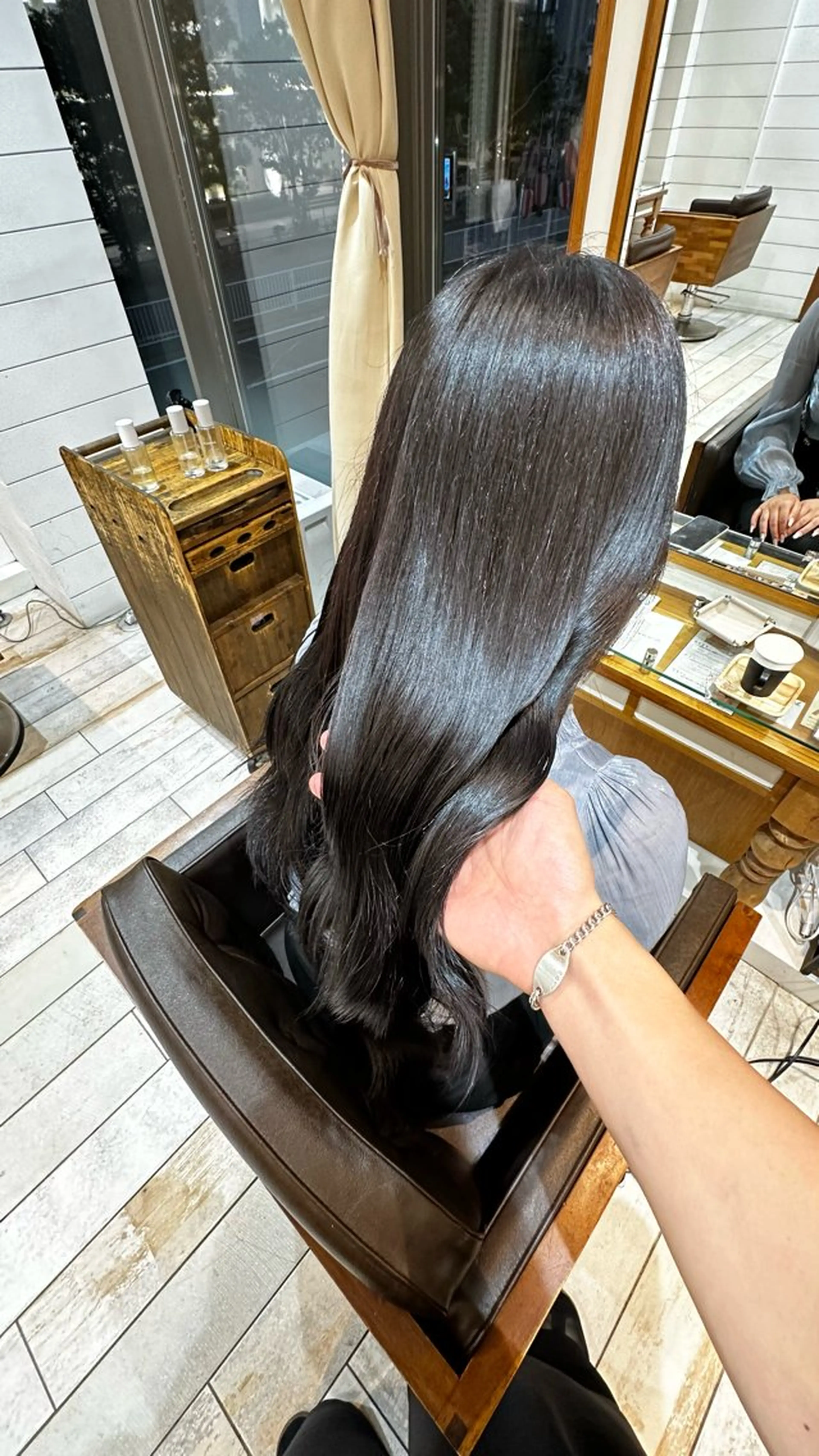 ロング カラー ヘアカラー fifth原宿 宮部蓮のヘアスタイル