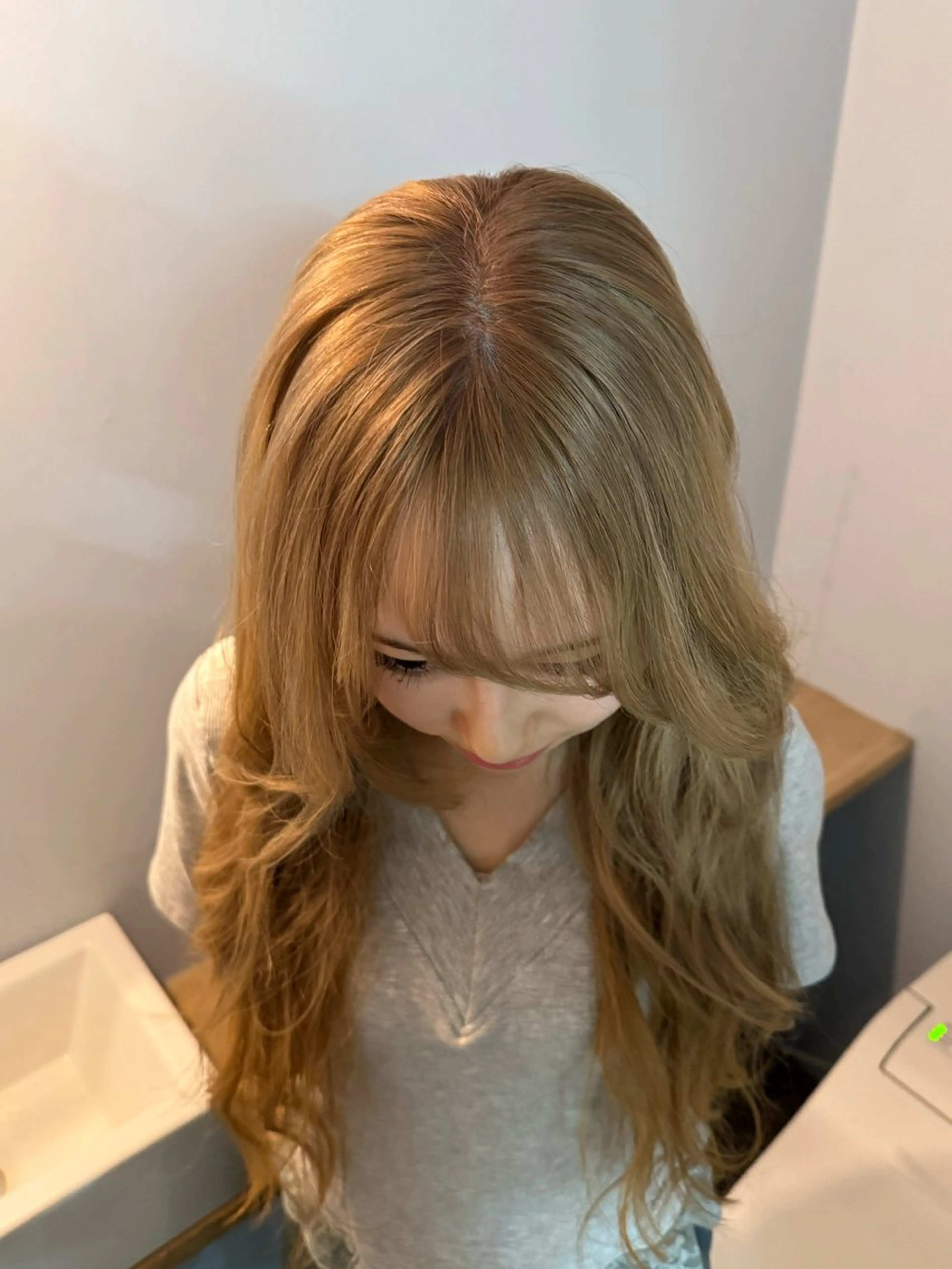 ロング カラー ベージュカラー ヘアカラー ゆうと/ブリーチモデ ル/ストレートモデルのヘアスタイル