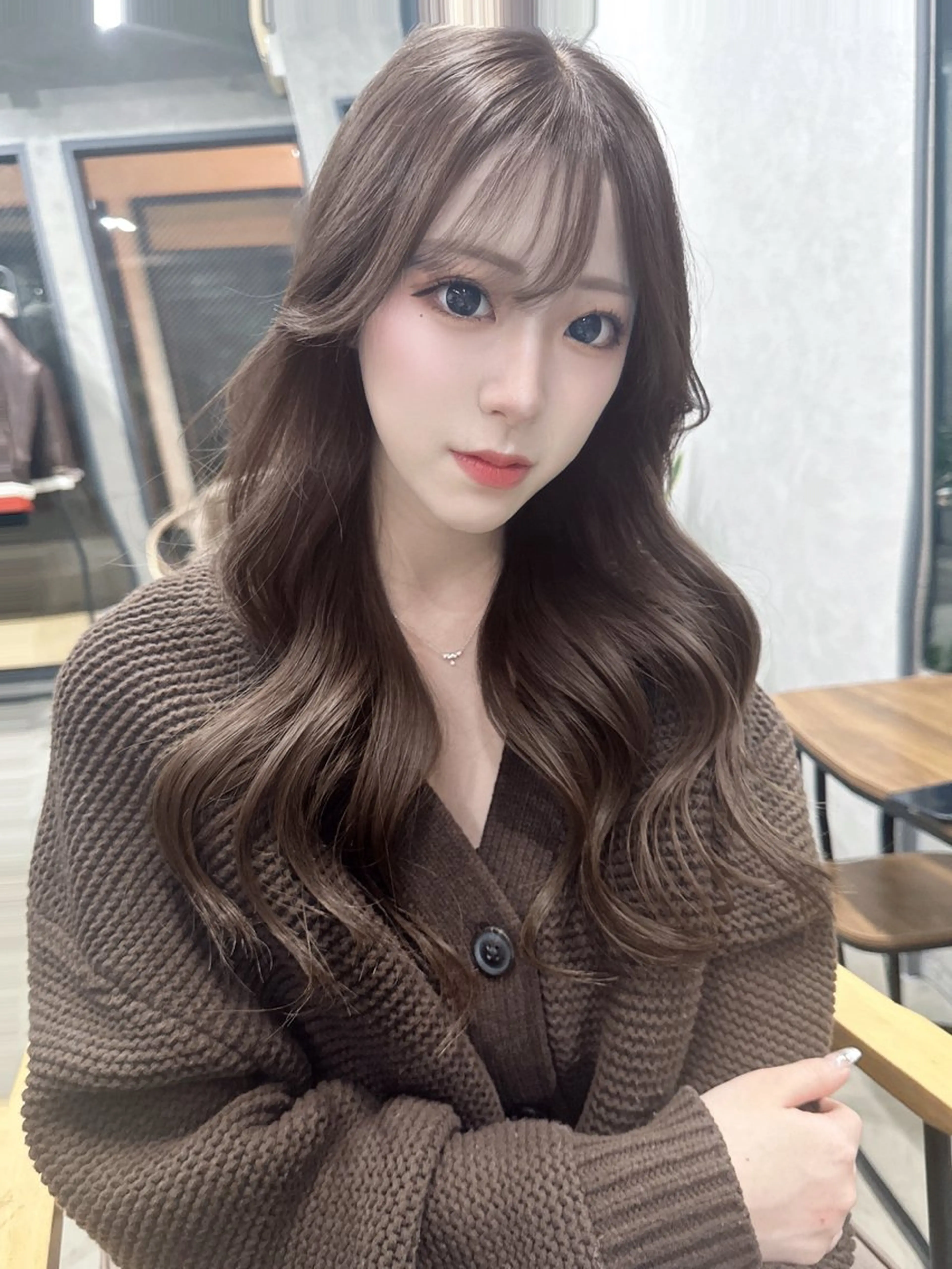 カラー AiM エイム　韓国レイヤーのヘアスタイル