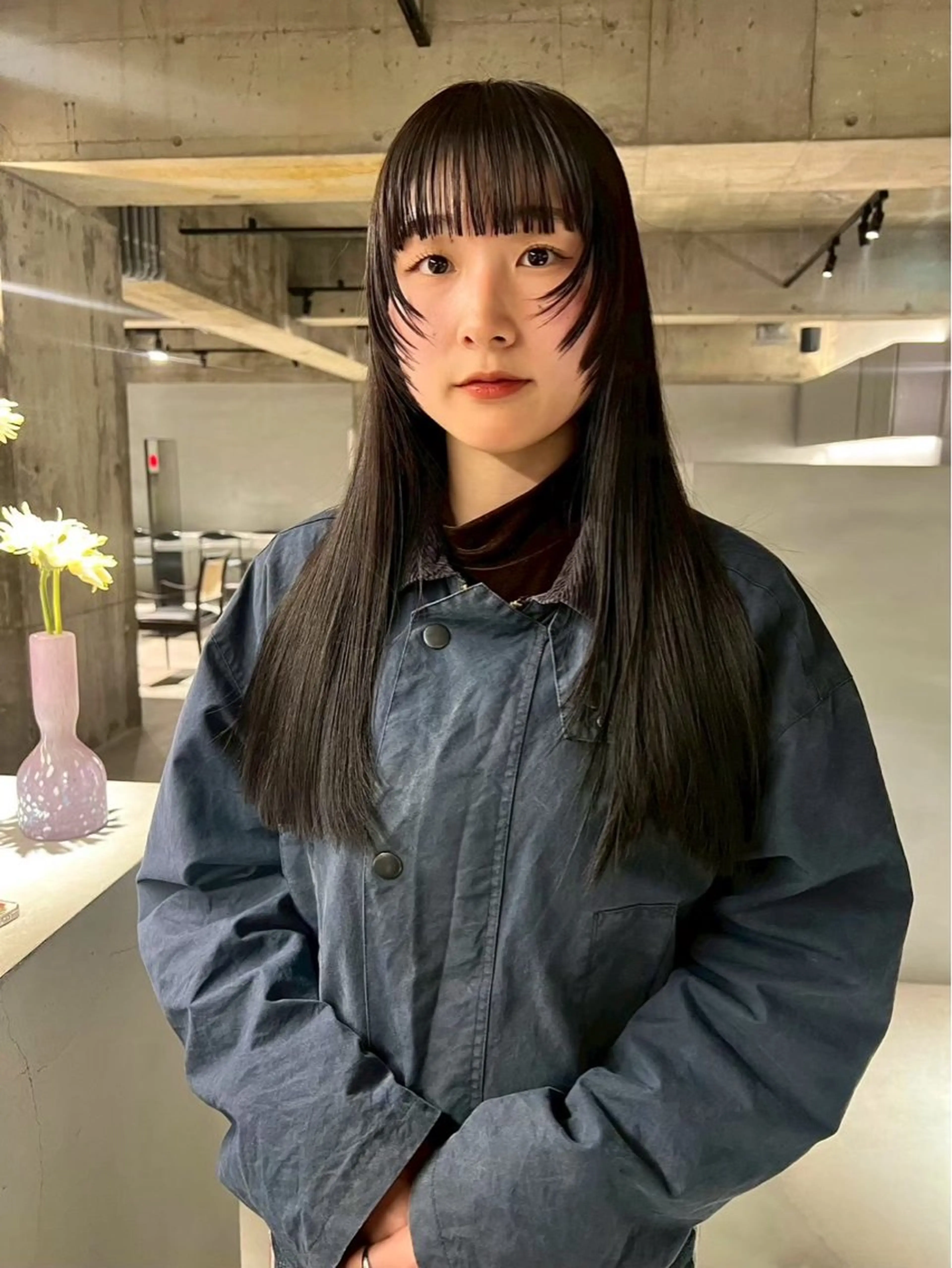 ロング カラー 纐纈 釉羽のヘアスタイル