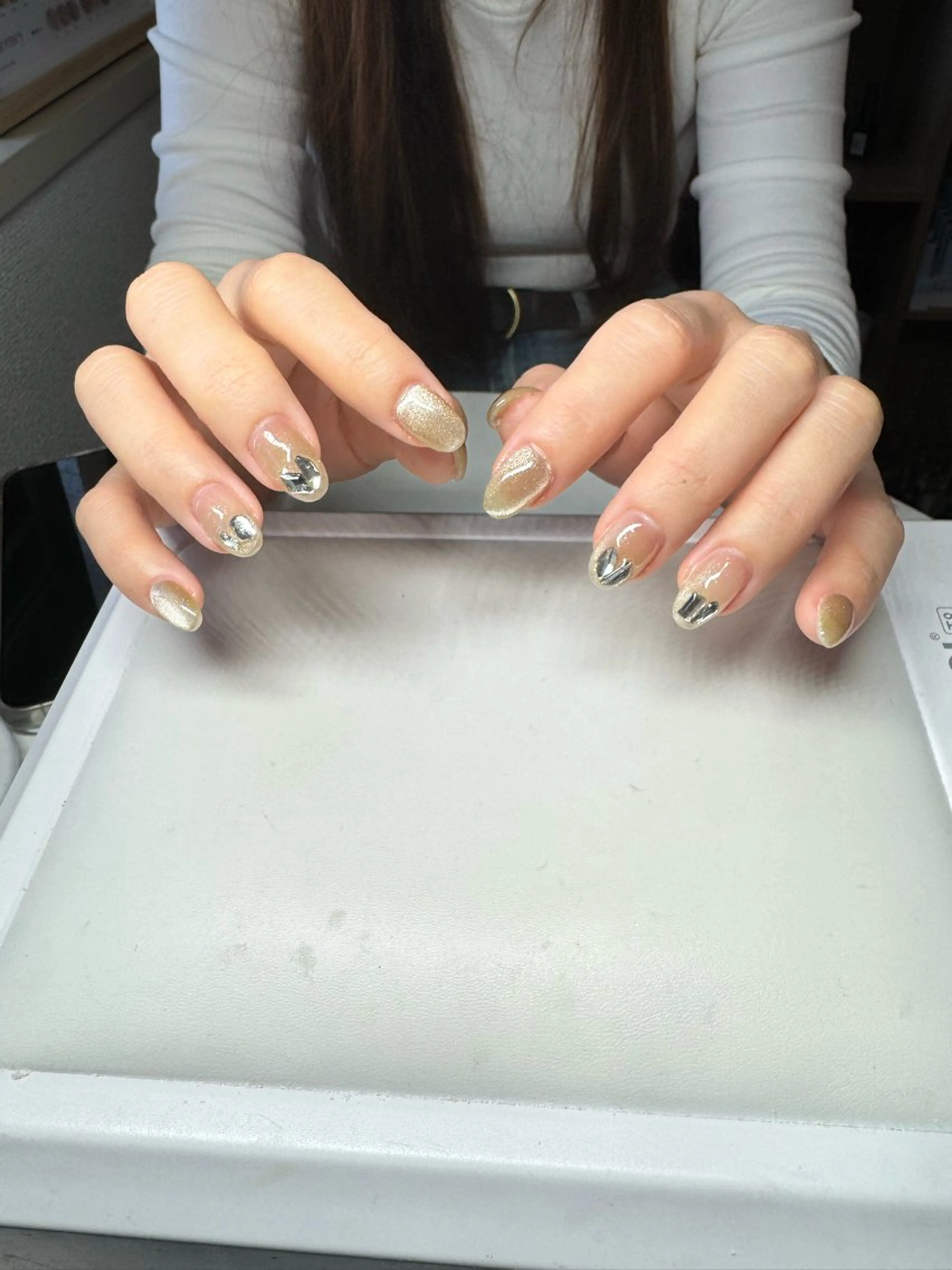 ネイル ハンドネイル MQueen ネイルサロンマルのネイルデザイン