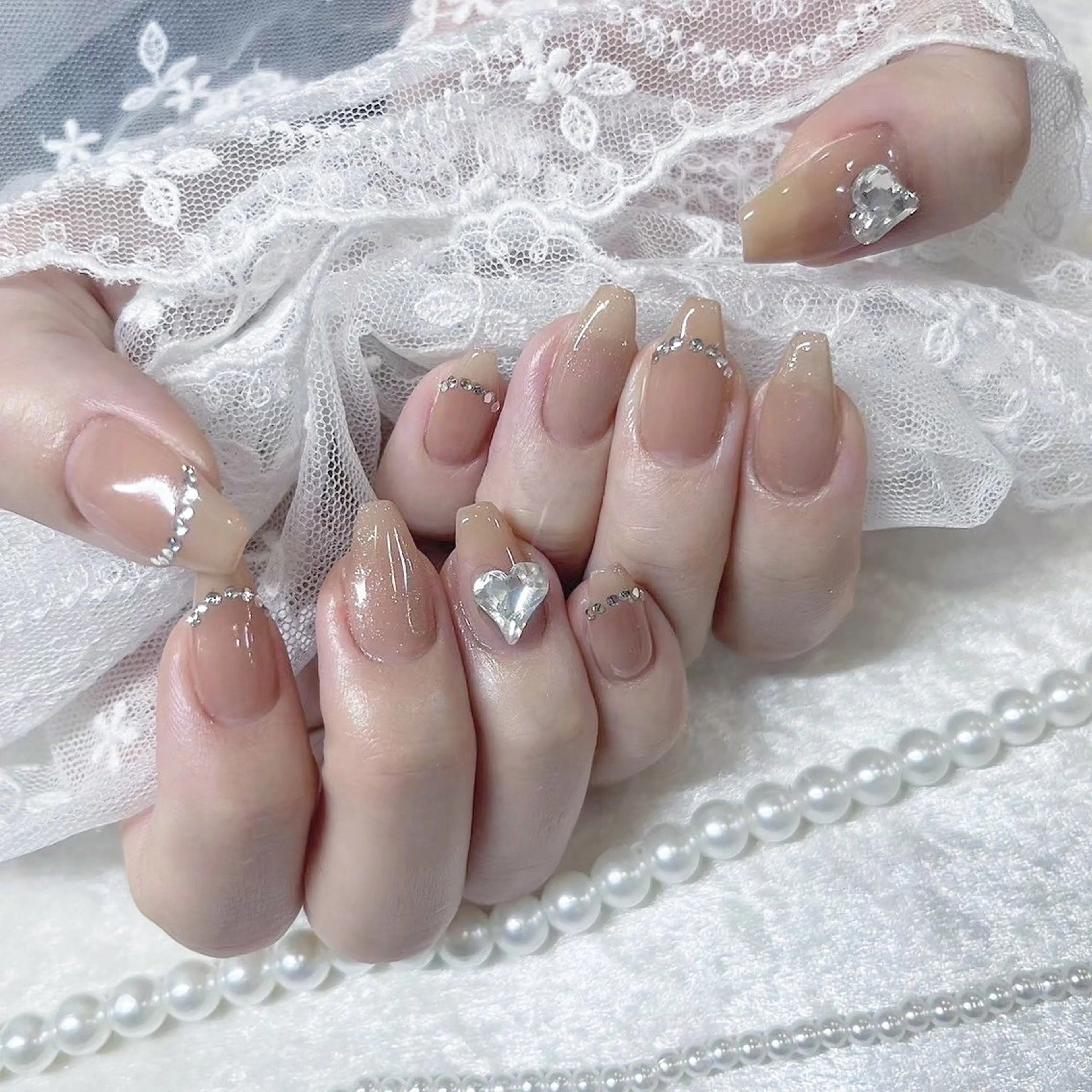 ネイル アートネイル 長さ出し フットネイル 韓国ネイル マグネットネイル ハンドネイル フットネイル Minami 🍓のネイルデザイン