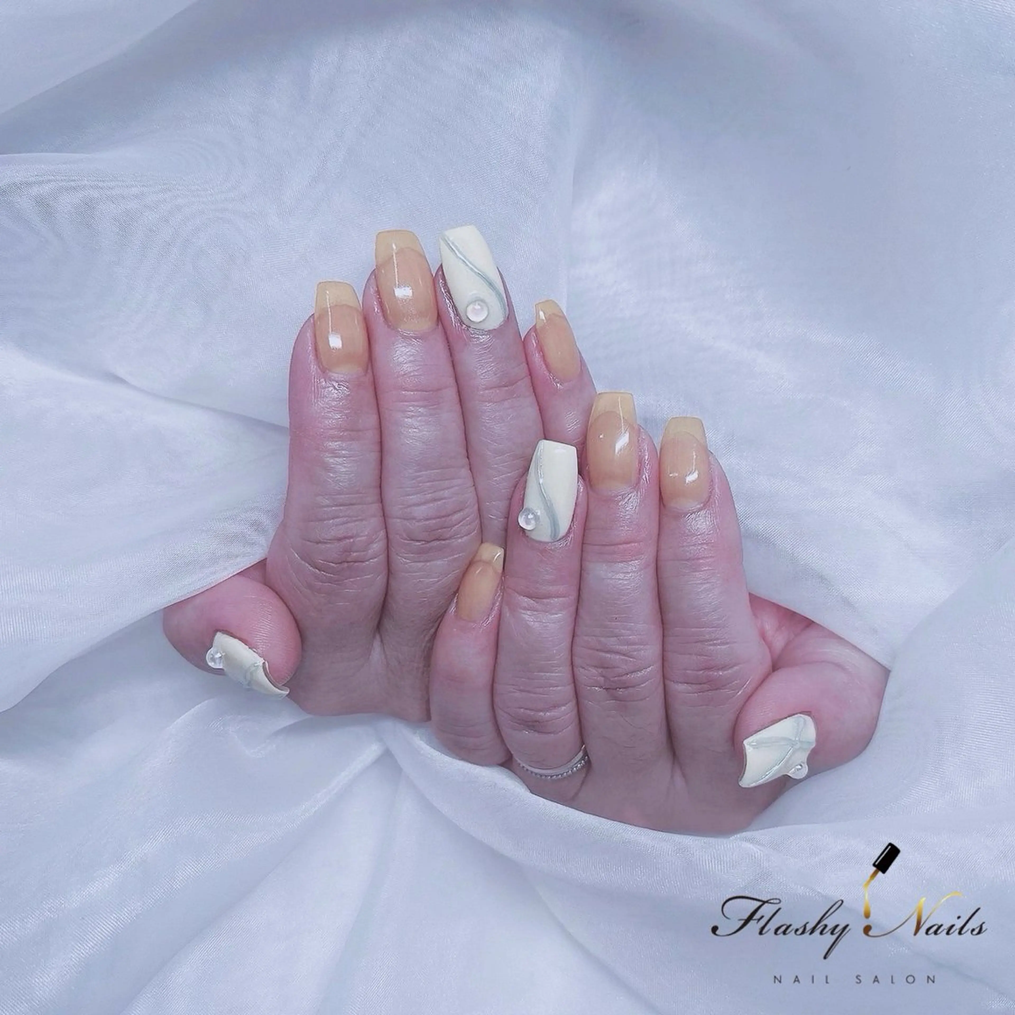 ネイル Flashy Nailsのネイルデザイン