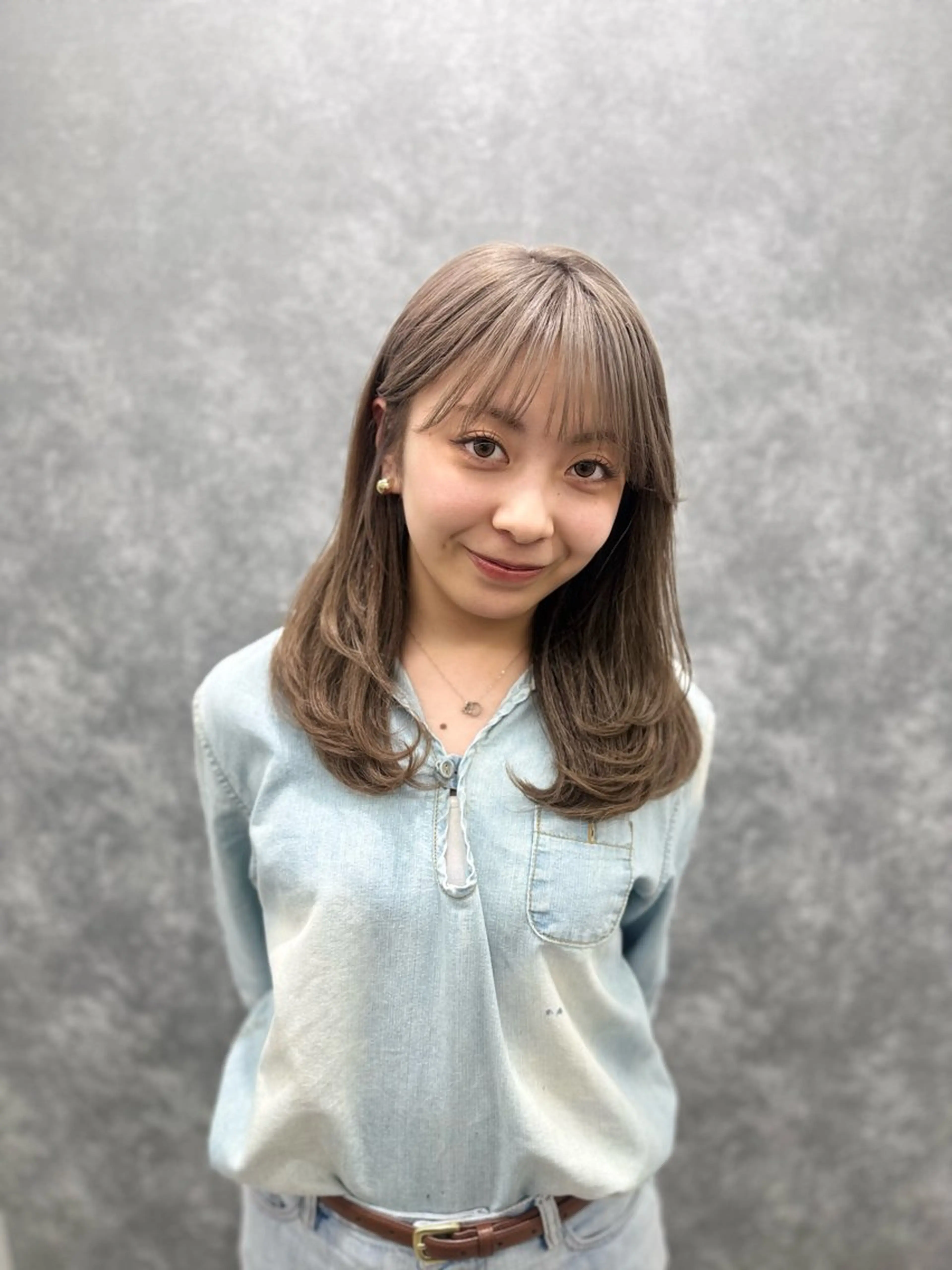 ミディアム カット 🕯コバ/レイヤー/ 美髪縮毛🕯のヘアスタイル