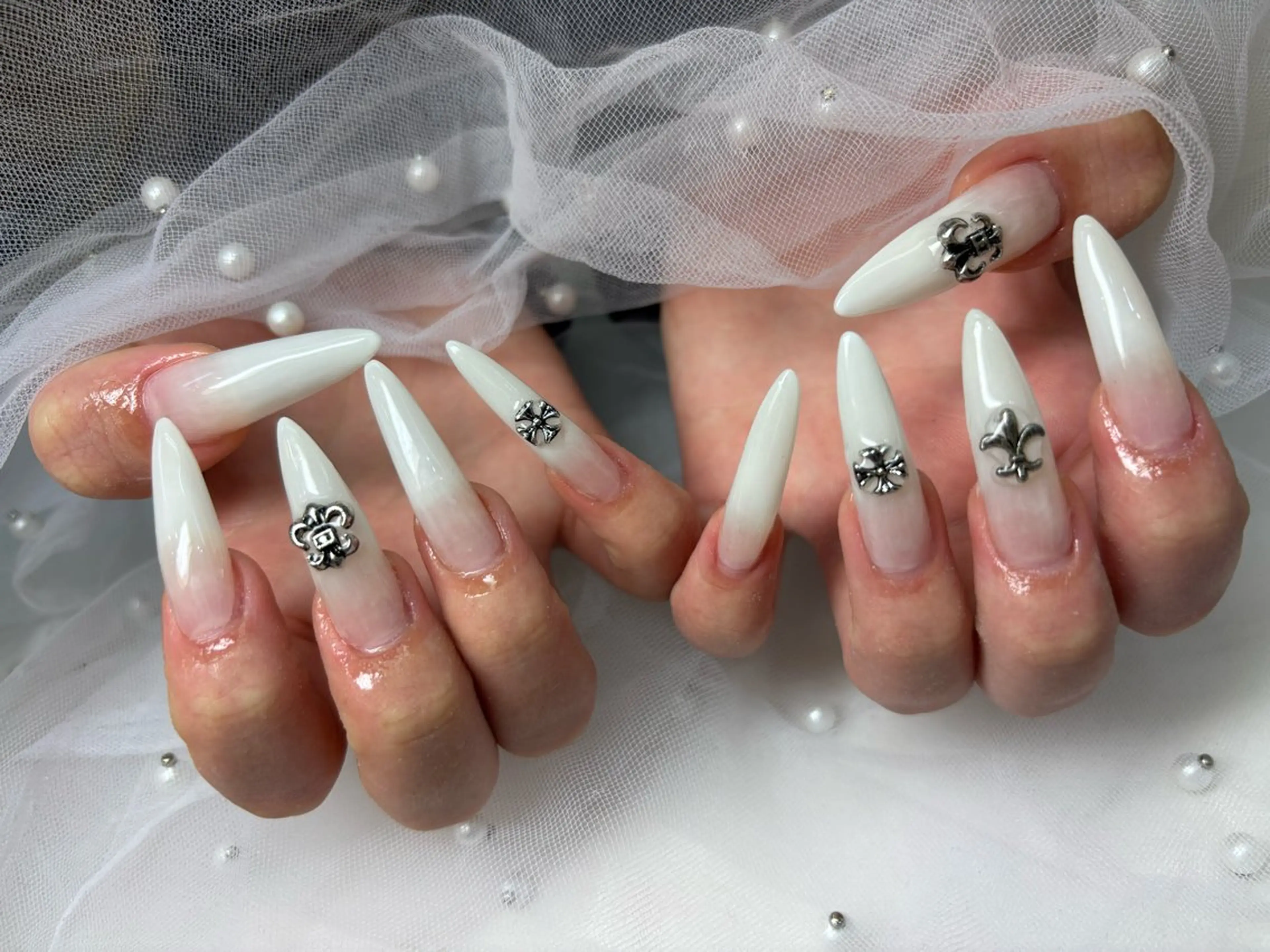 ネイル Queennail 北堀江megumiのネイルデザイン