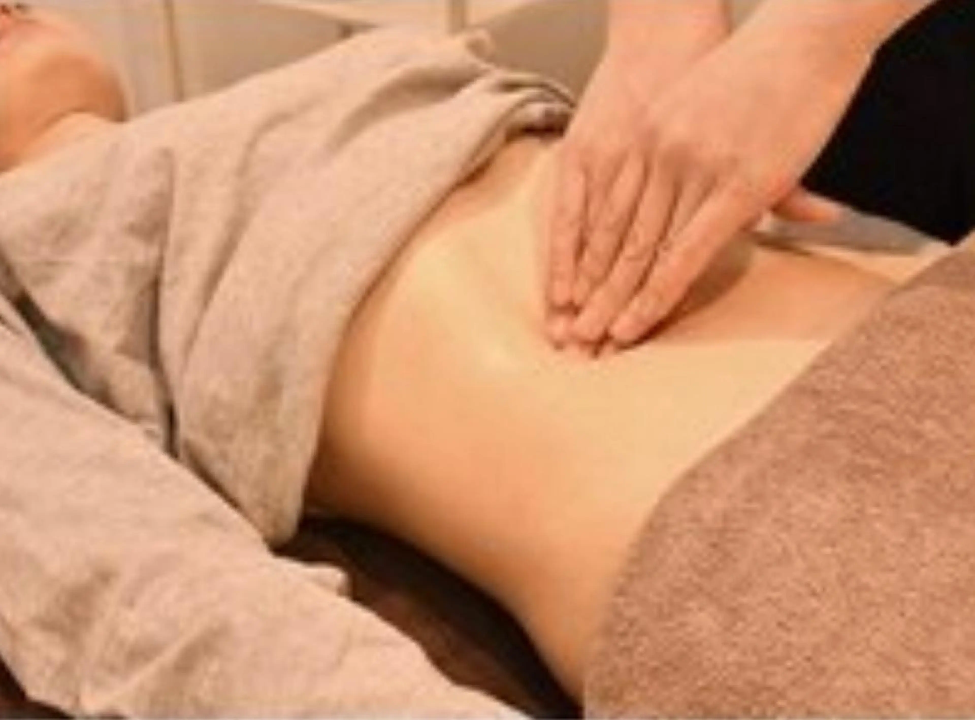 【姿勢も小顔もウエストも✨】腸改善🍀話題の腸もみの写真