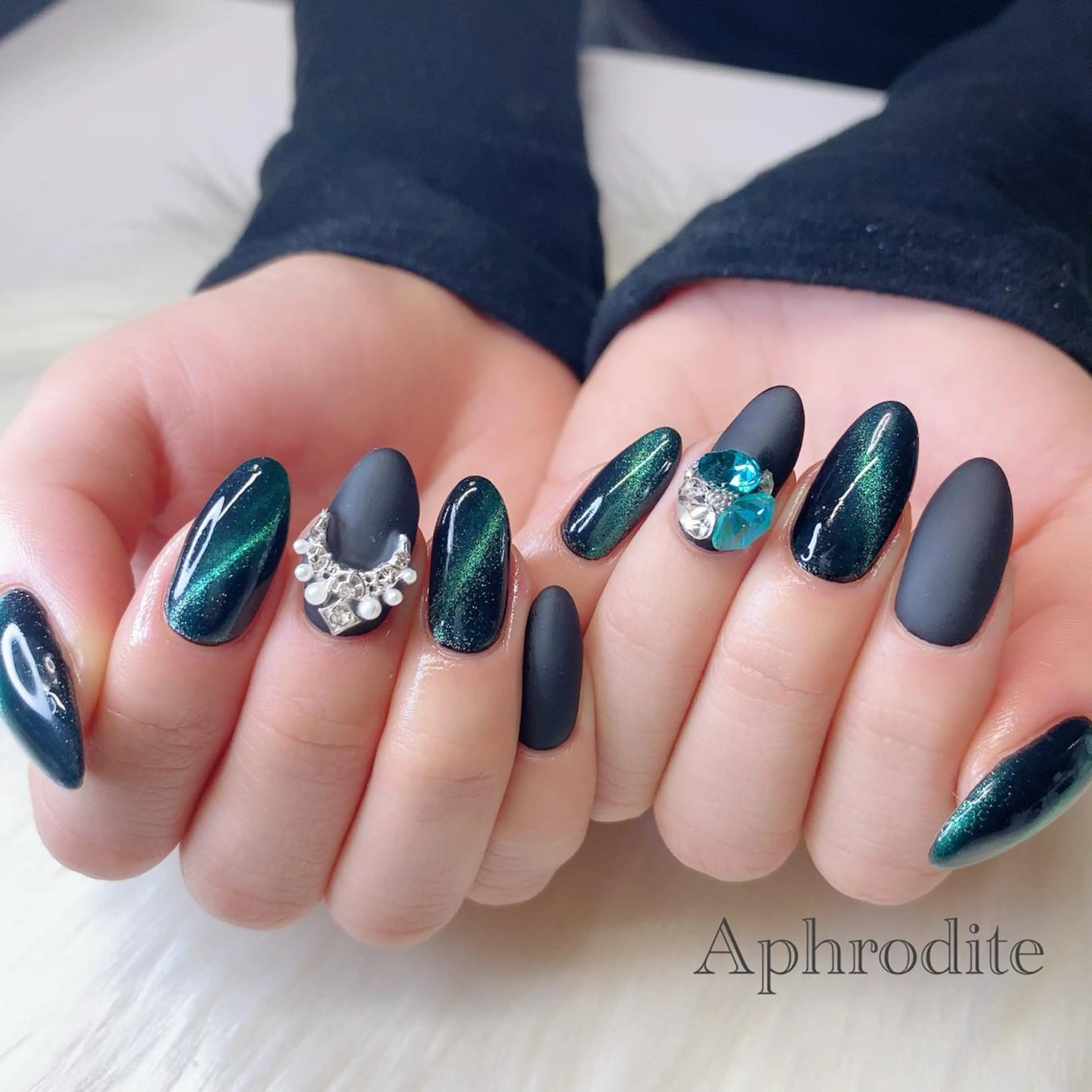 ネイル Aphrodite パラジェル認定サロンのネイルデザイン