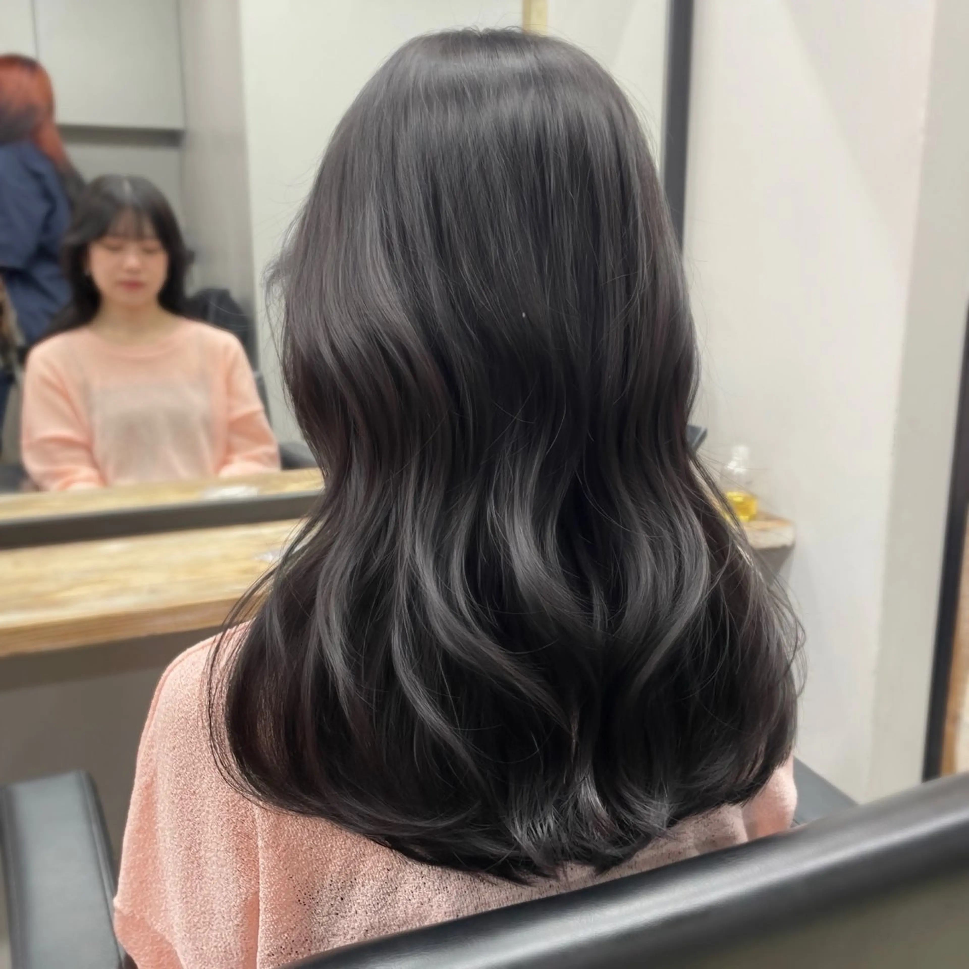 セミロング カラー 新宿/韓国ヘア/ 髪質改善ストレートのヘアスタイル