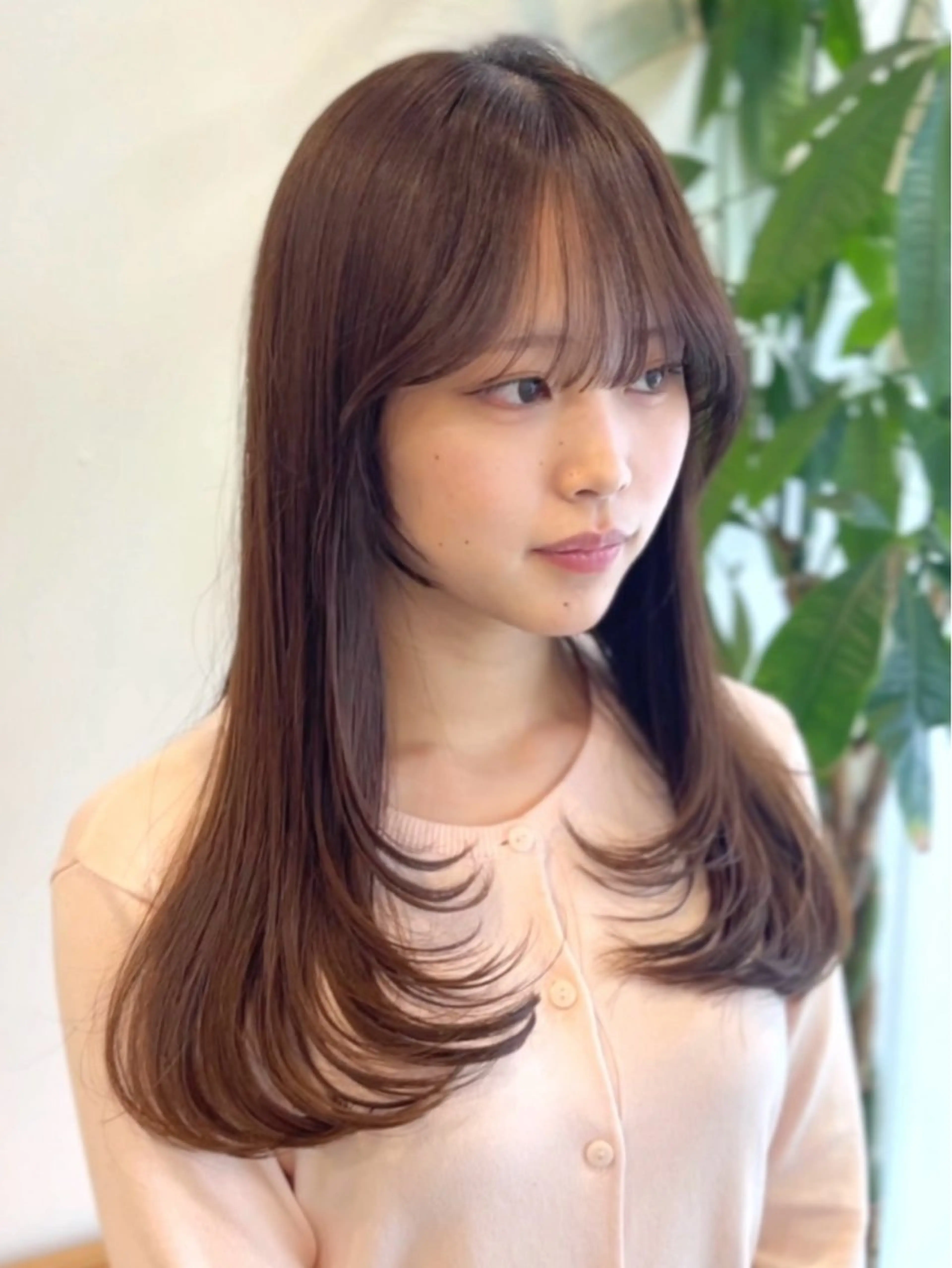 ロング カラー グレージュ くびれヘア 顔まわりレイヤー 韓国風ヘア レイヤーカット カット ヘアカラー VIEW EHIME 齋藤  あつきのヘアスタイル