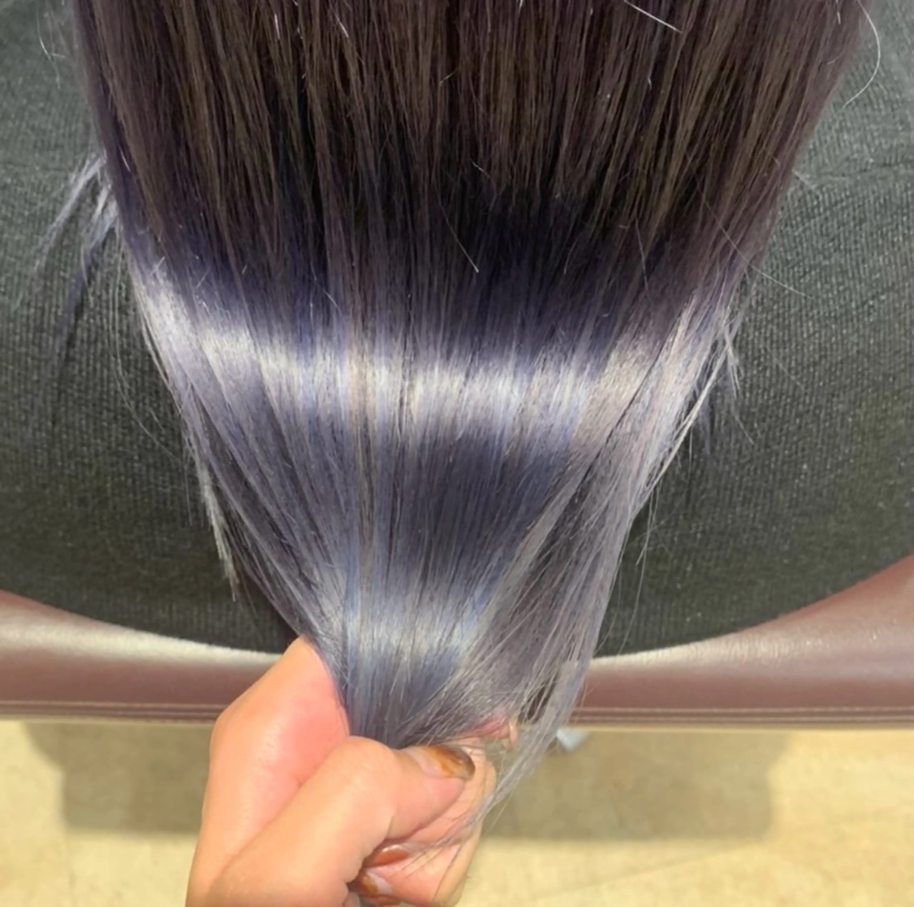 カラー 佐々木 恵のヘアスタイル