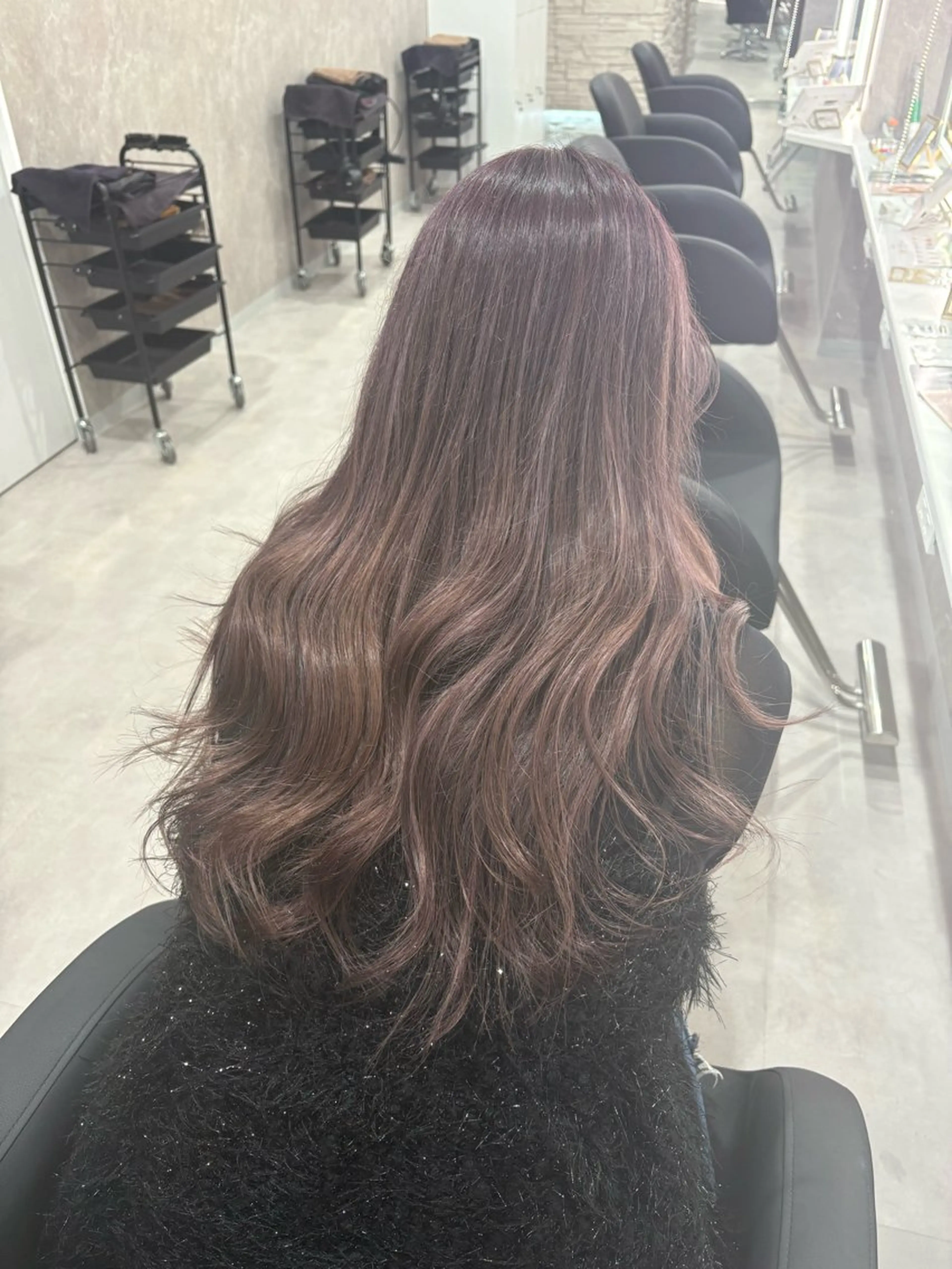 ロング 🖤韓国系🇰🇷カ ラーkokona🖤のヘアスタイル