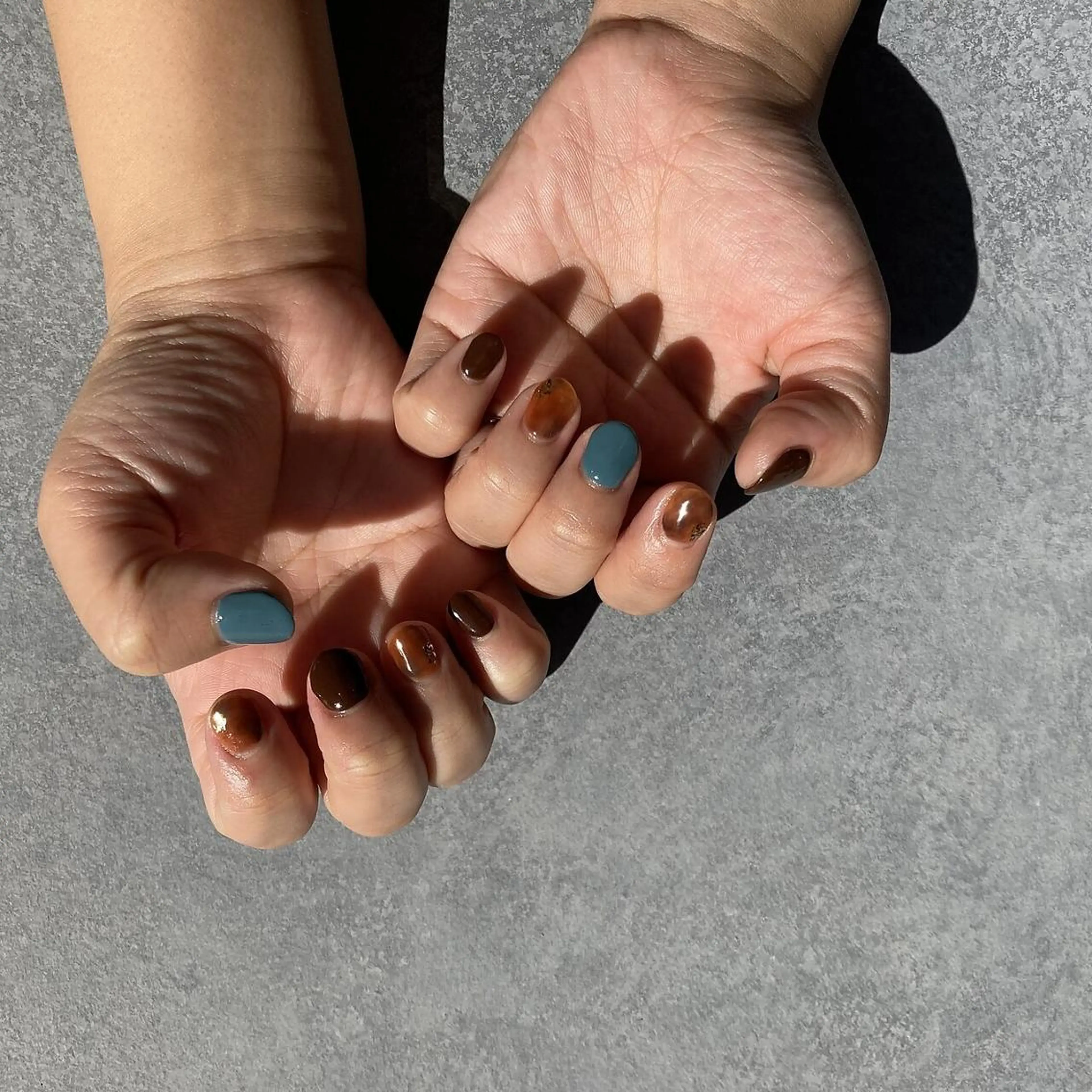 ネイル フレンチネイル ジェルネイル ガラスフレンチ グラデーション マグネットネイル ハンドネイル 【パラジェル認定】 newiネイル京橋のネイルデザイン