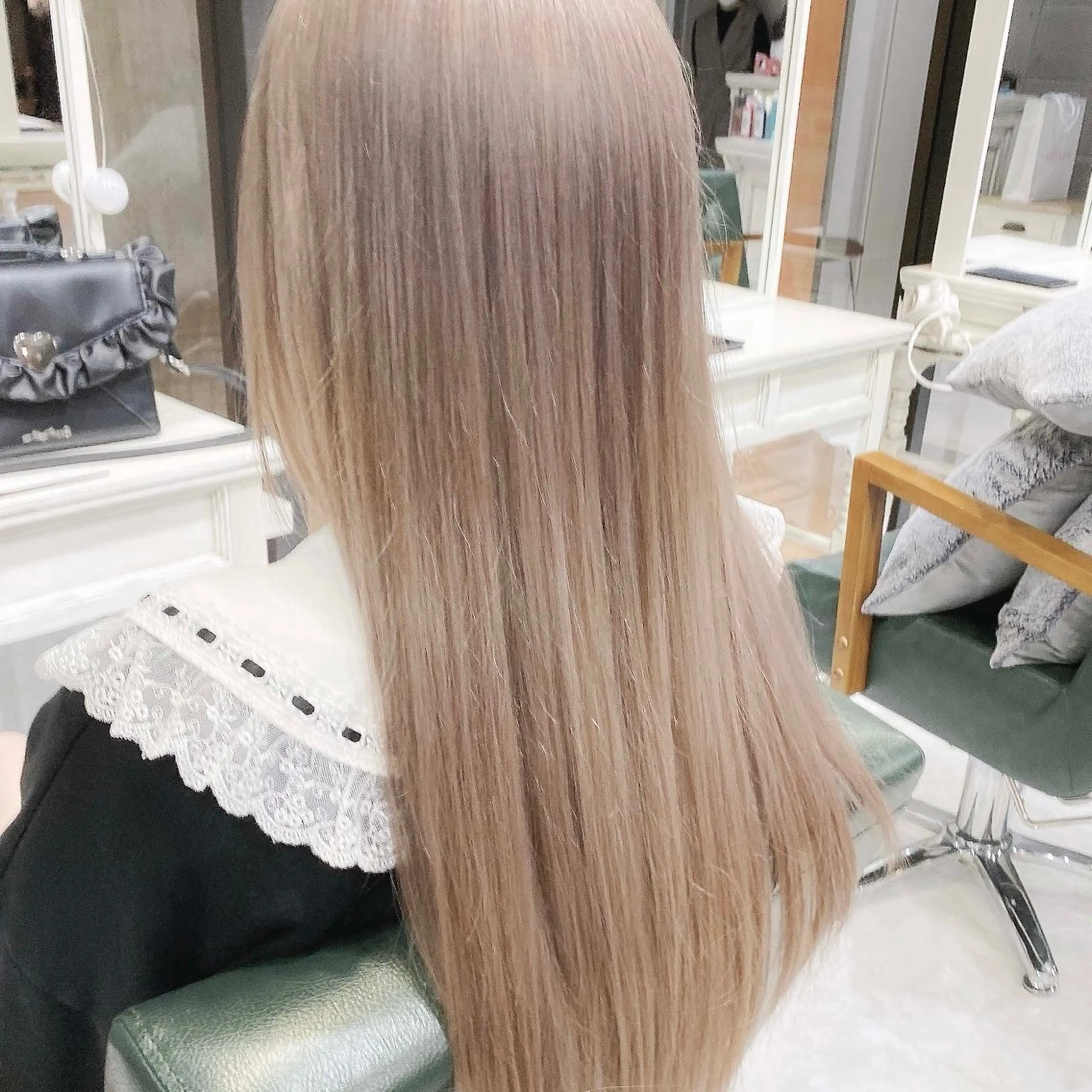 ロング カラー ベージュカラー ブリーチ ブロンド デザインカラー ハイトーンカラー DAYS Men’sのヘアスタイル