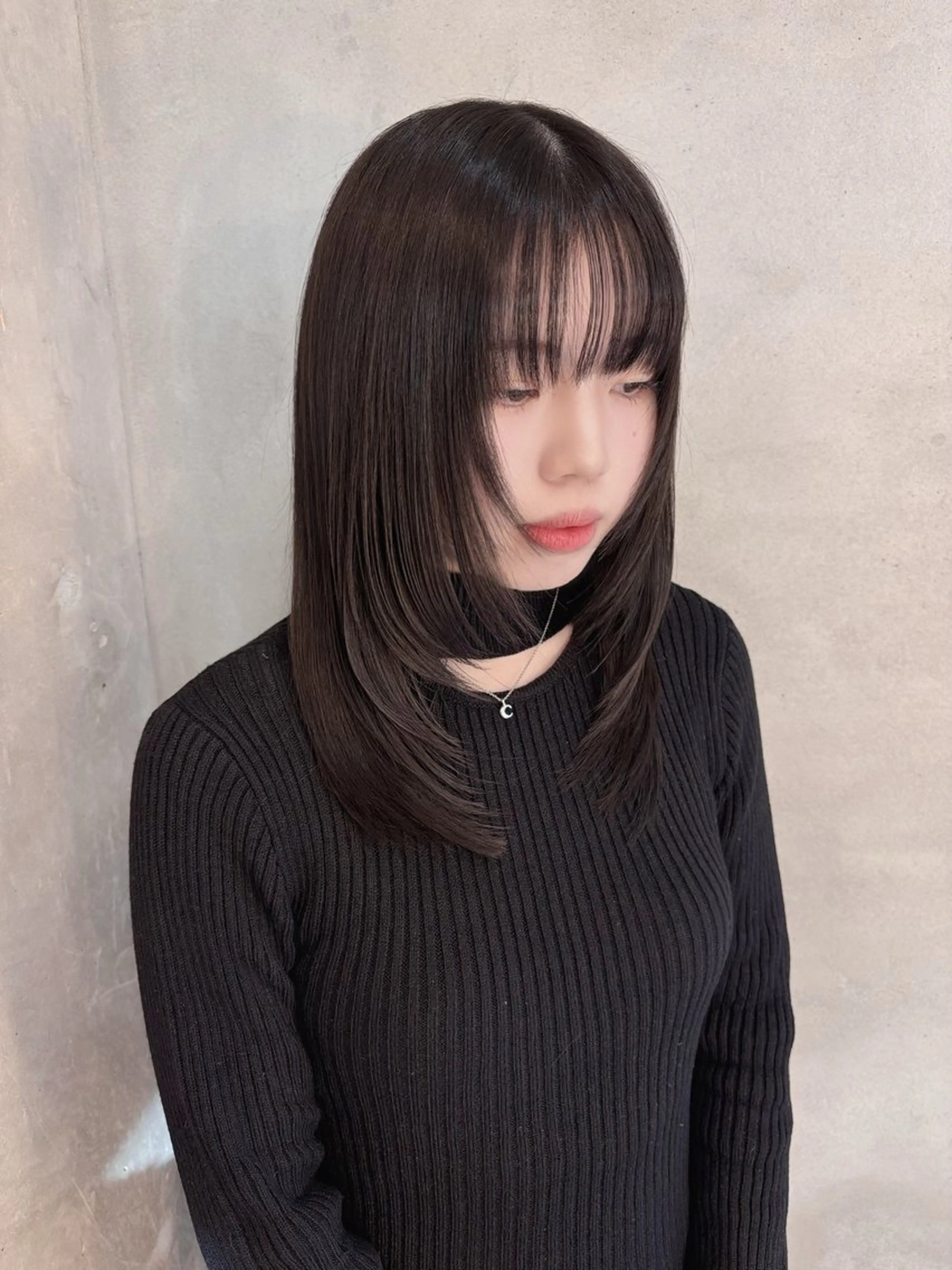 ミディアム 顔まわりレイヤー レイヤーカット 海外風ヘア 野田光也のヘアスタイル