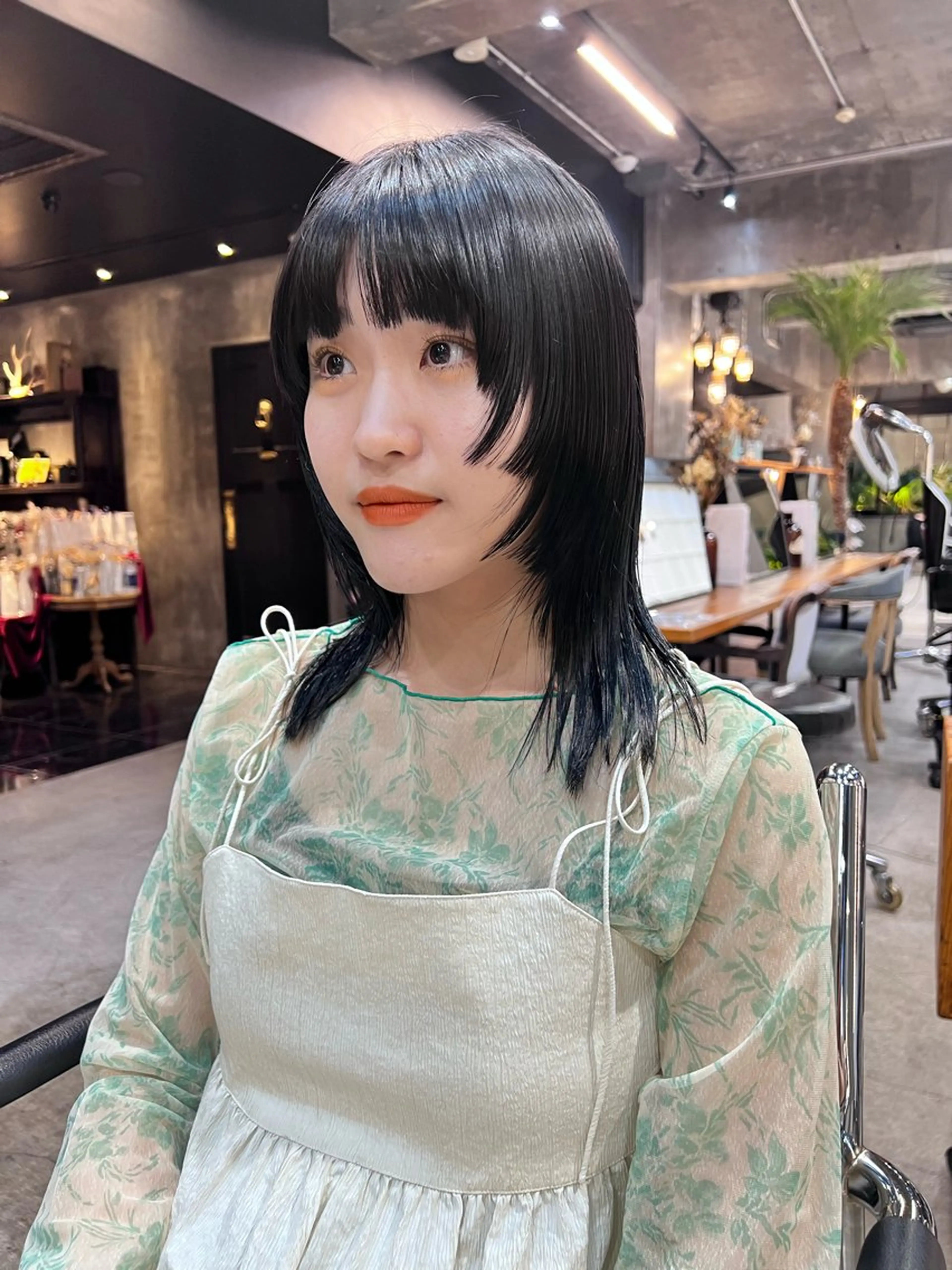 セミロング カラー 圧倒的デザイン力 店長🎨RENAのヘアスタイル