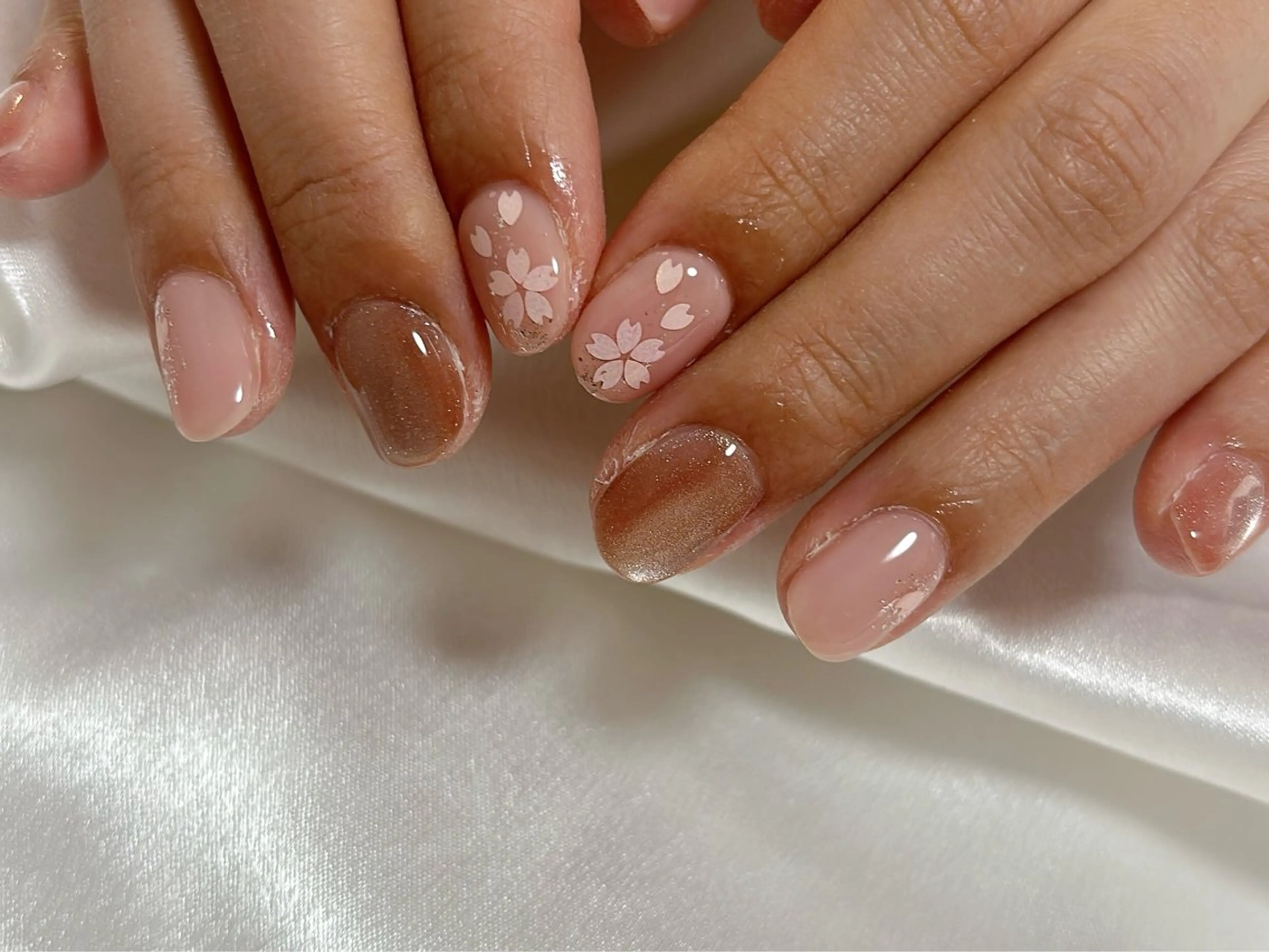 ネイル オーロラネイル 桜ネイル フラワーネイル フットネイル フレンチネイル ハンドネイル kikinail 溝の口のネイルデザイン