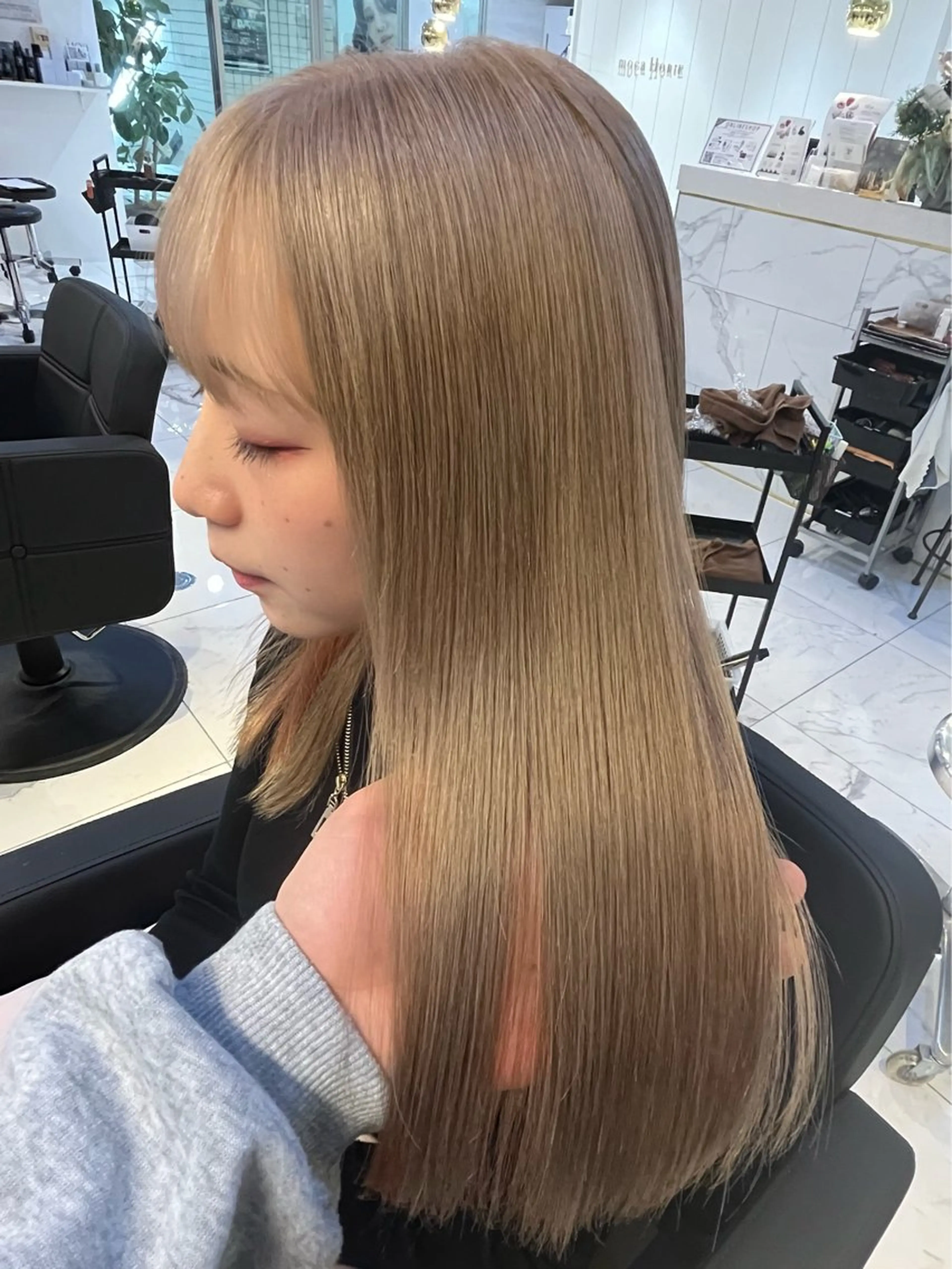 ロング ヘアカラー Lee四ツ橋 maayaのヘアスタイル