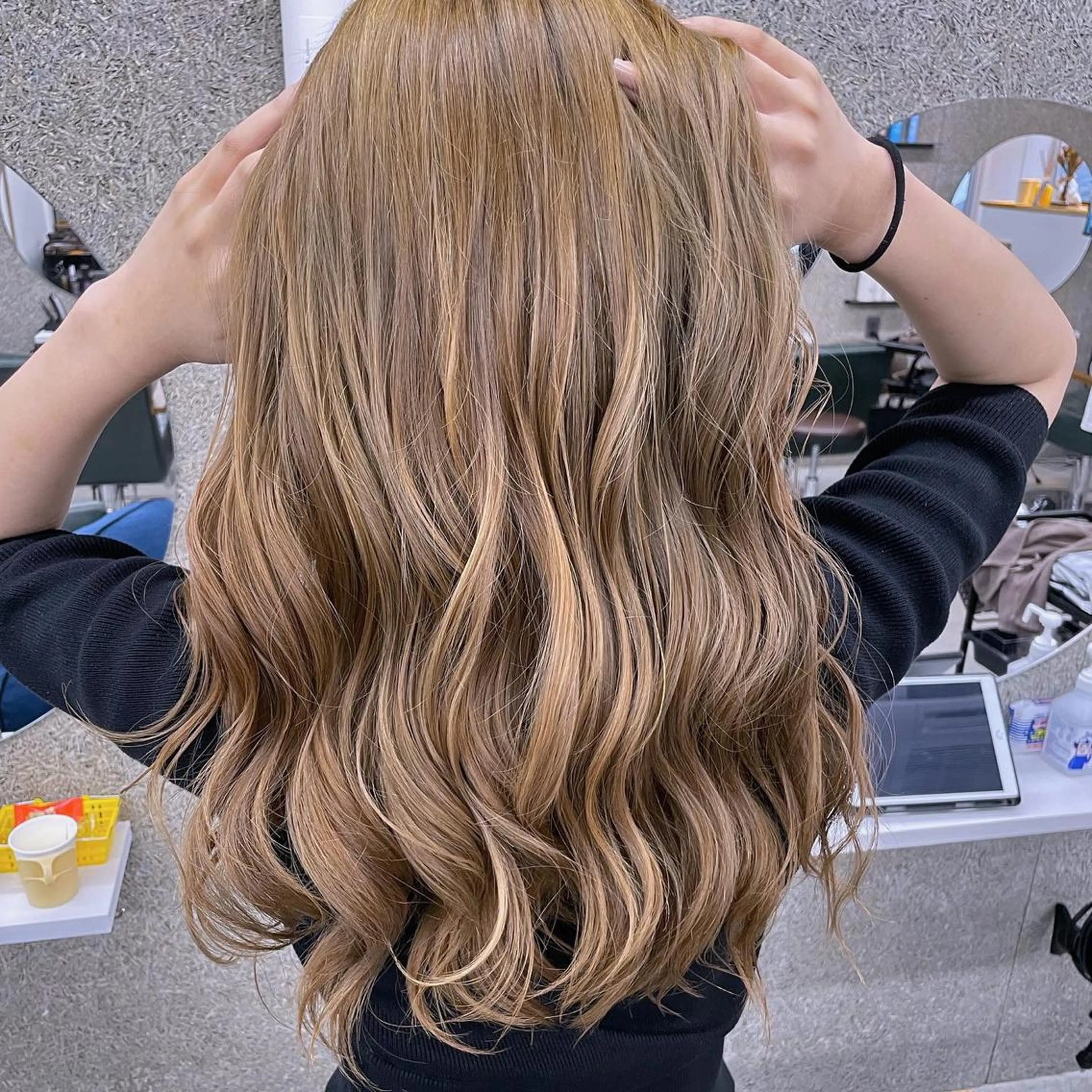 セミロング カラー ヘアカラー トリートメント Lull (シェアサロンReco VIProom)所属・Lull1人美容室 バレイヤージュのヘアスタイル