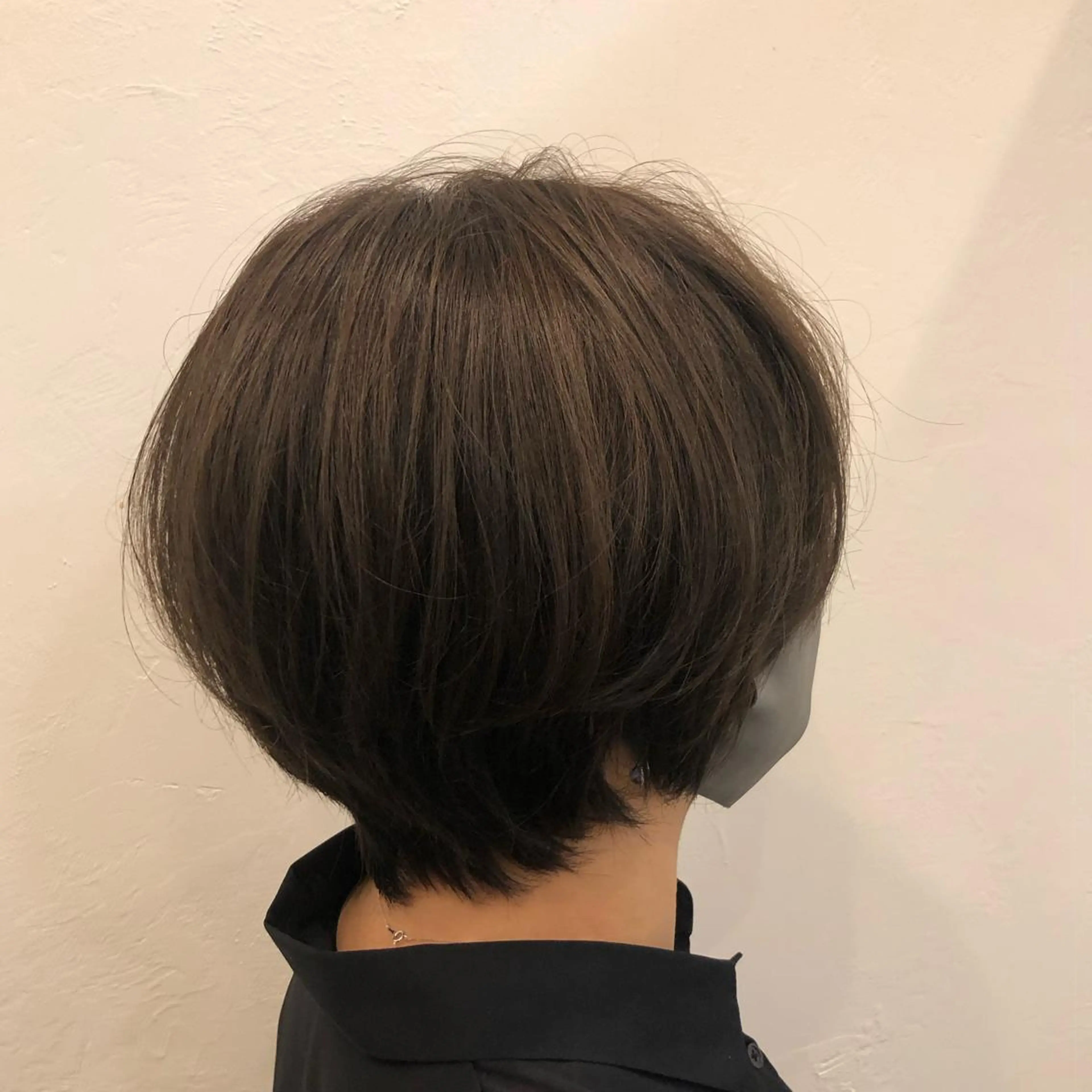 ショート カラー アクアカラー アッシュ ベージュカラー ブルーカラー 透明感カラー 畠山 渚のヘアスタイル