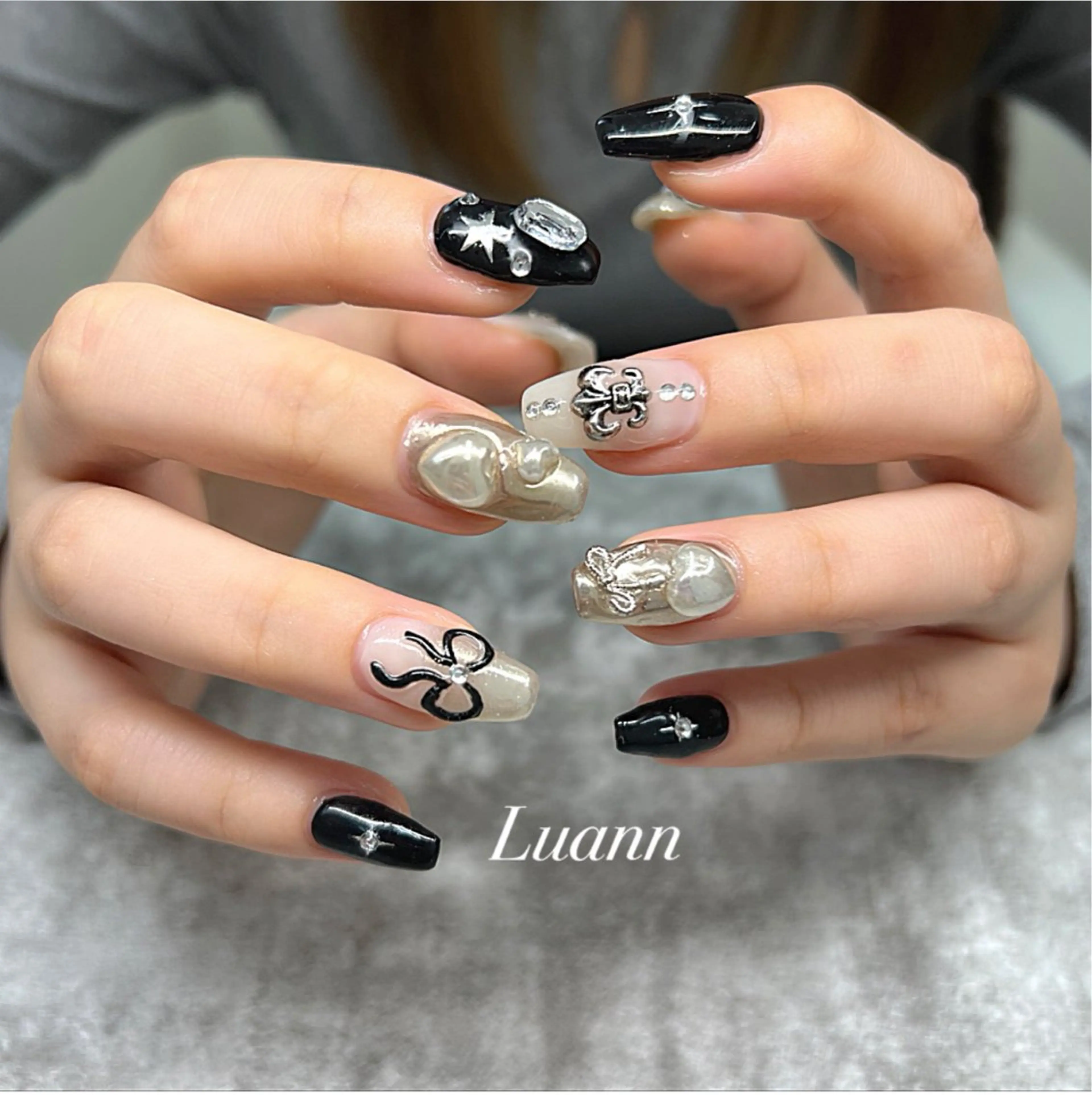 ネイル チークネイル 韓国ネイル 持ち込み ピンク シルバー ハンドネイル Luann nail所属・Luann nail Sakiのネイルデザイン