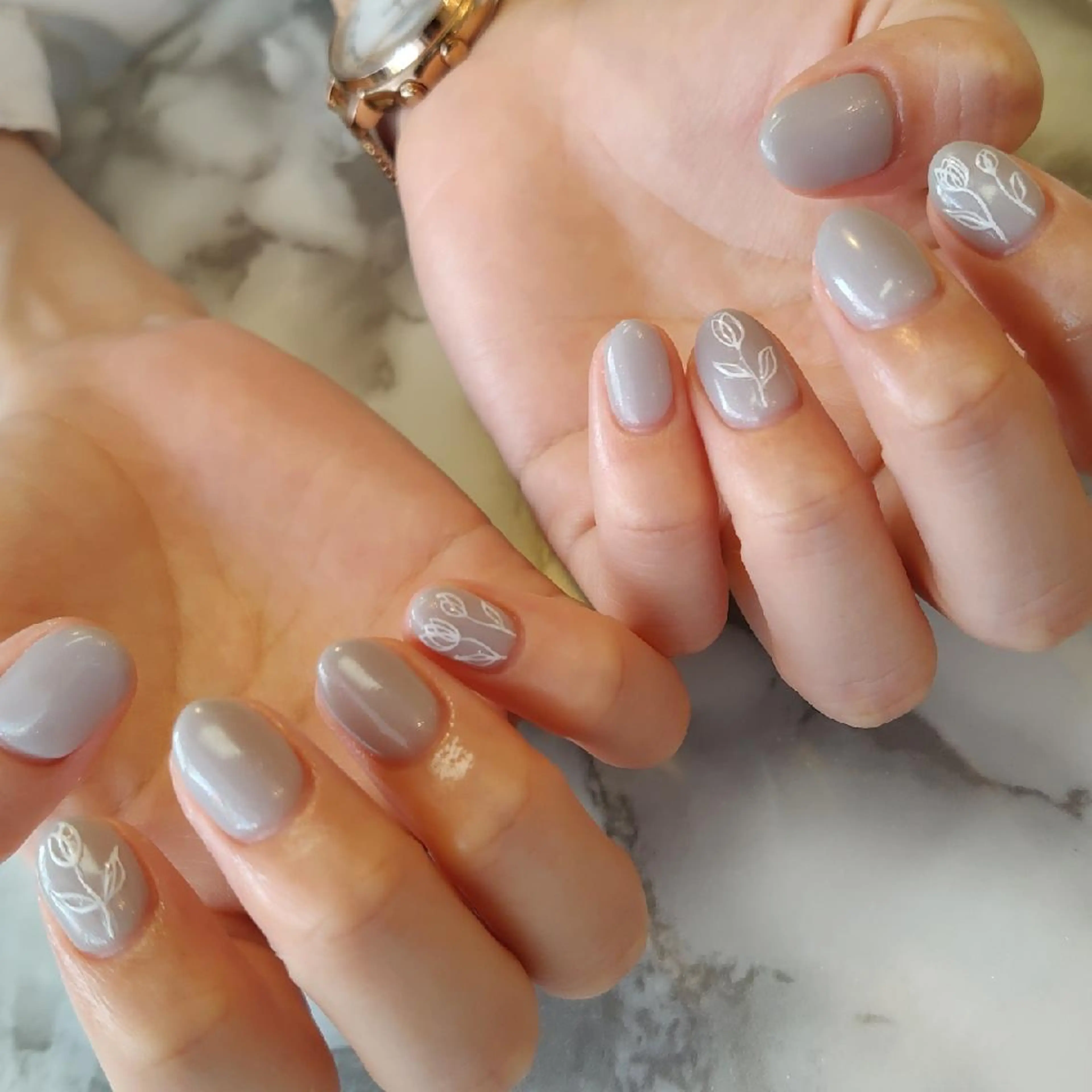 ネイル ジェヌインネイル 河内のネイルデザイン