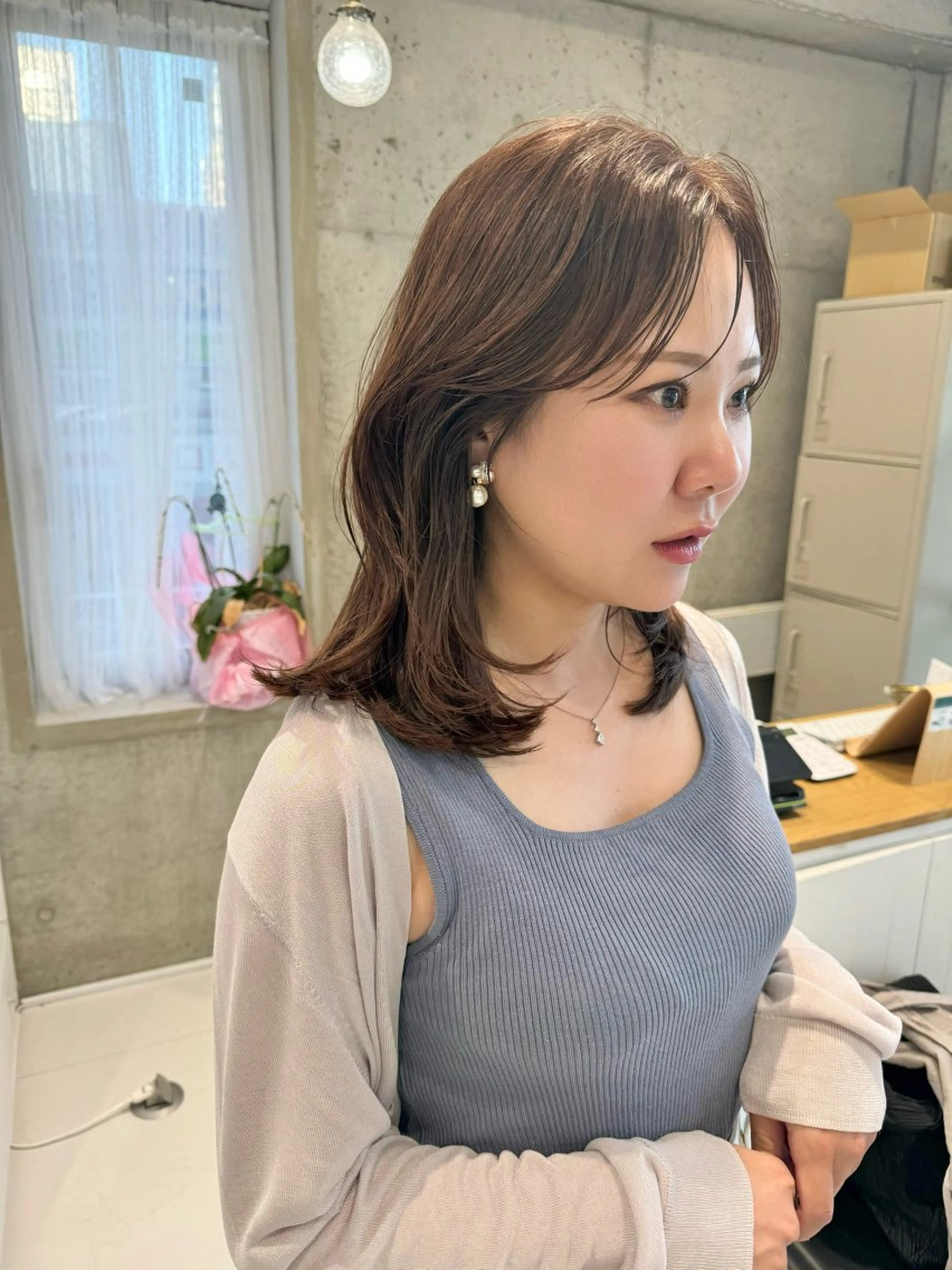 セミロング カラー カット 会田有紀 /切りっぱなしボブのヘアスタイル