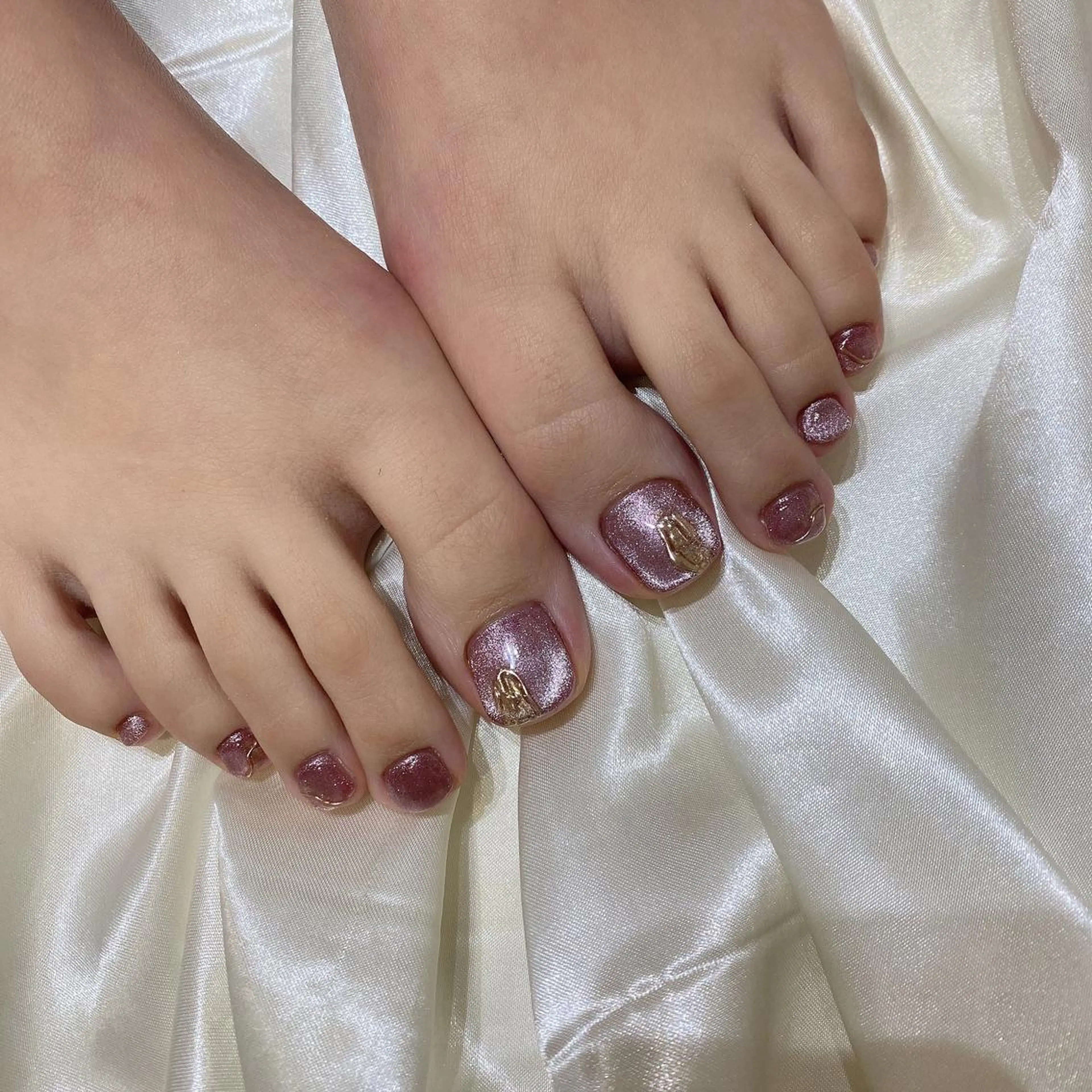 ネイル フットネイル 西岡 杏のネイルデザイン