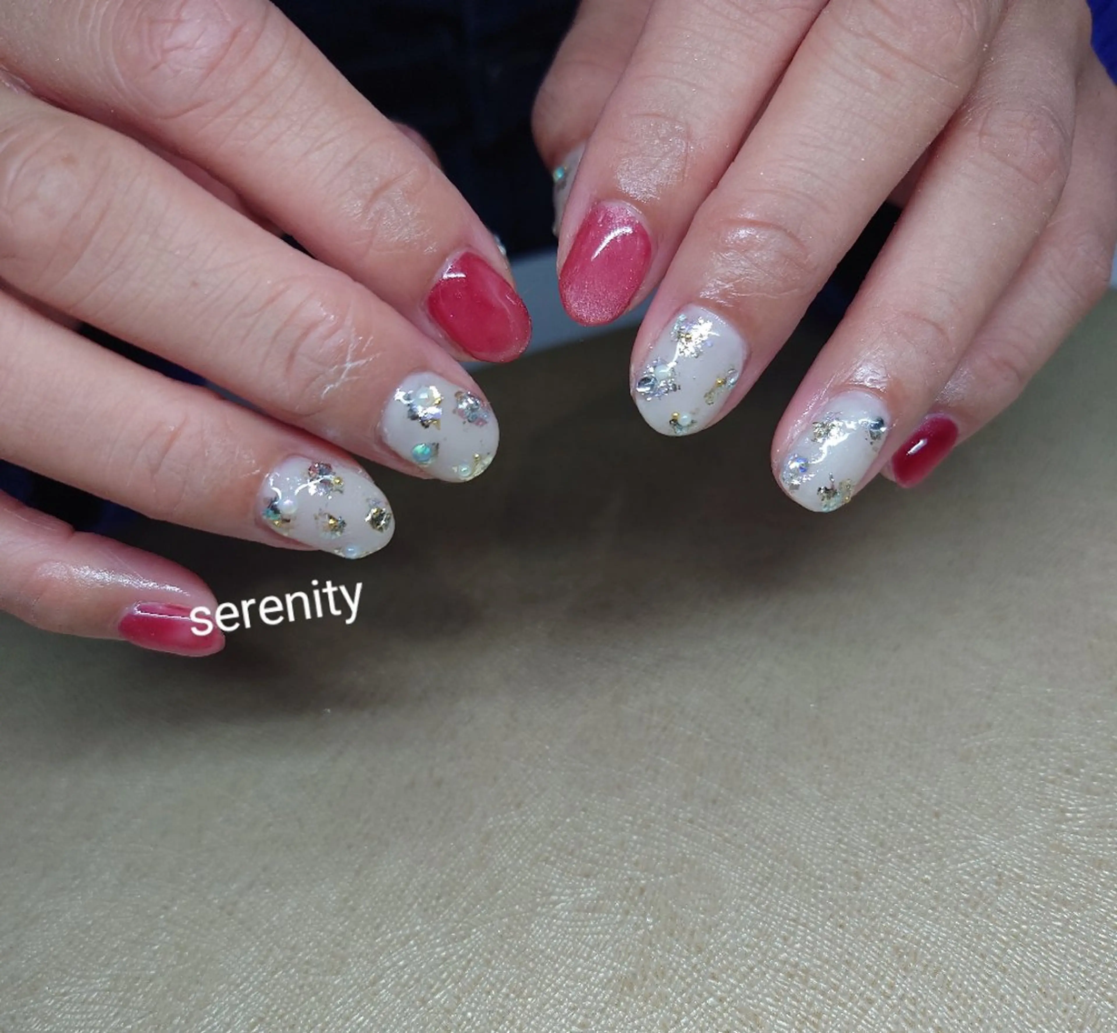 ネイル ボルドー マグネットネイル 持ち込み ストーンネイル nail  serenityのネイルデザイン