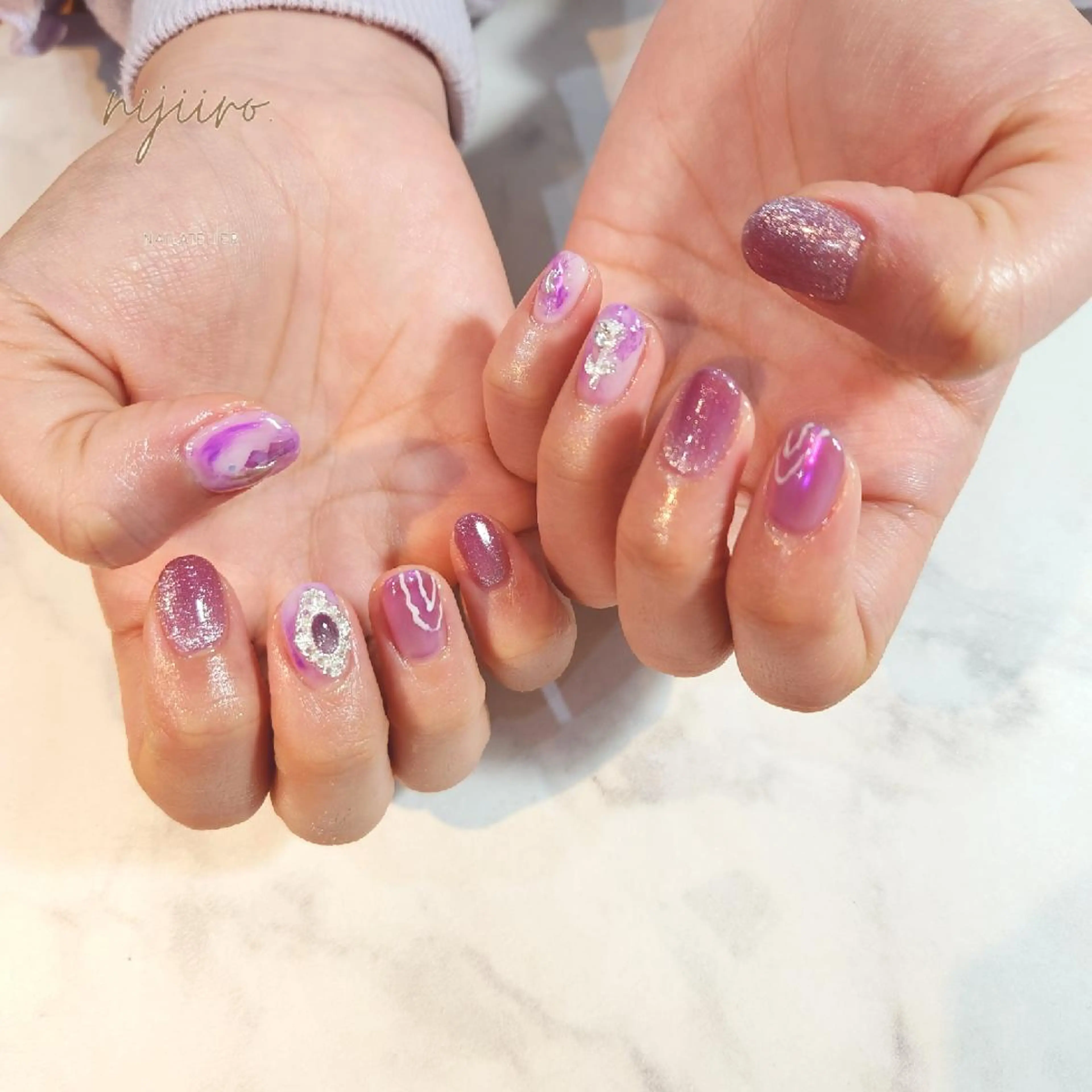 ネイル ハンドネイル nailatelier nijiiro.所属・nijiiro🌈 サトウのネイルデザイン