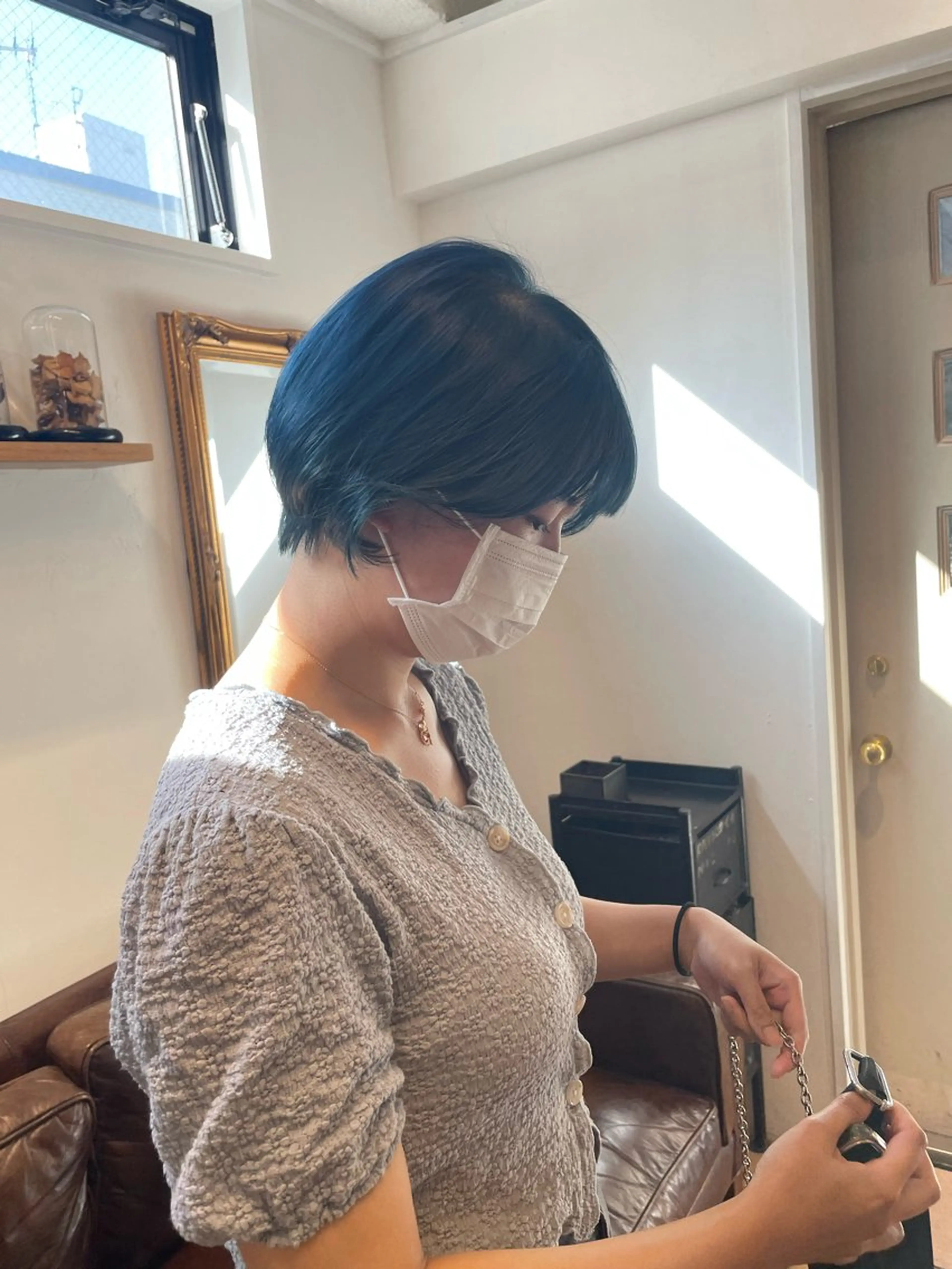 ショート カラー カット ヘアカラー ミルクティー× グレージュMOMOのヘアスタイル