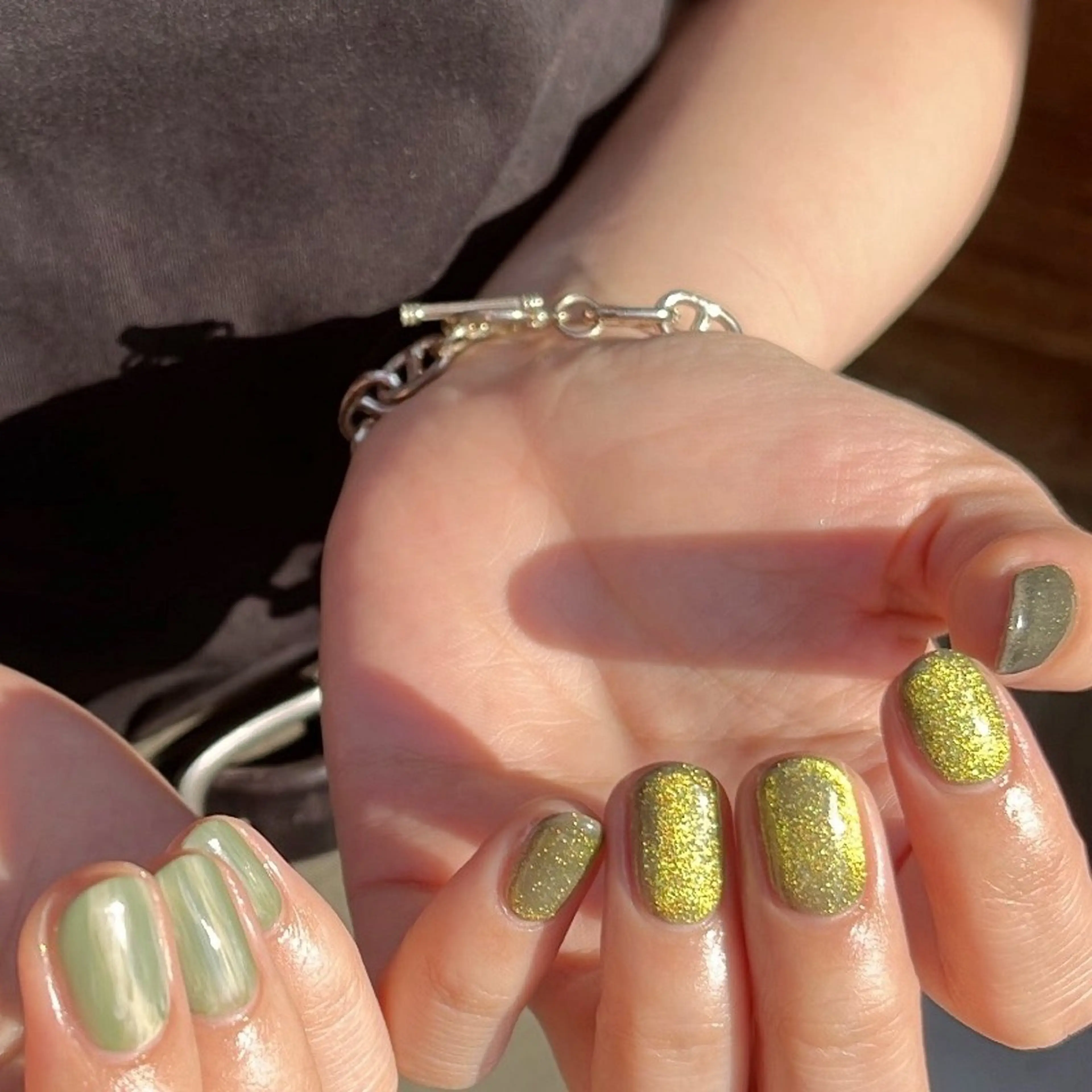 ネイル ハンドネイル 秋本 栞のネイルデザイン