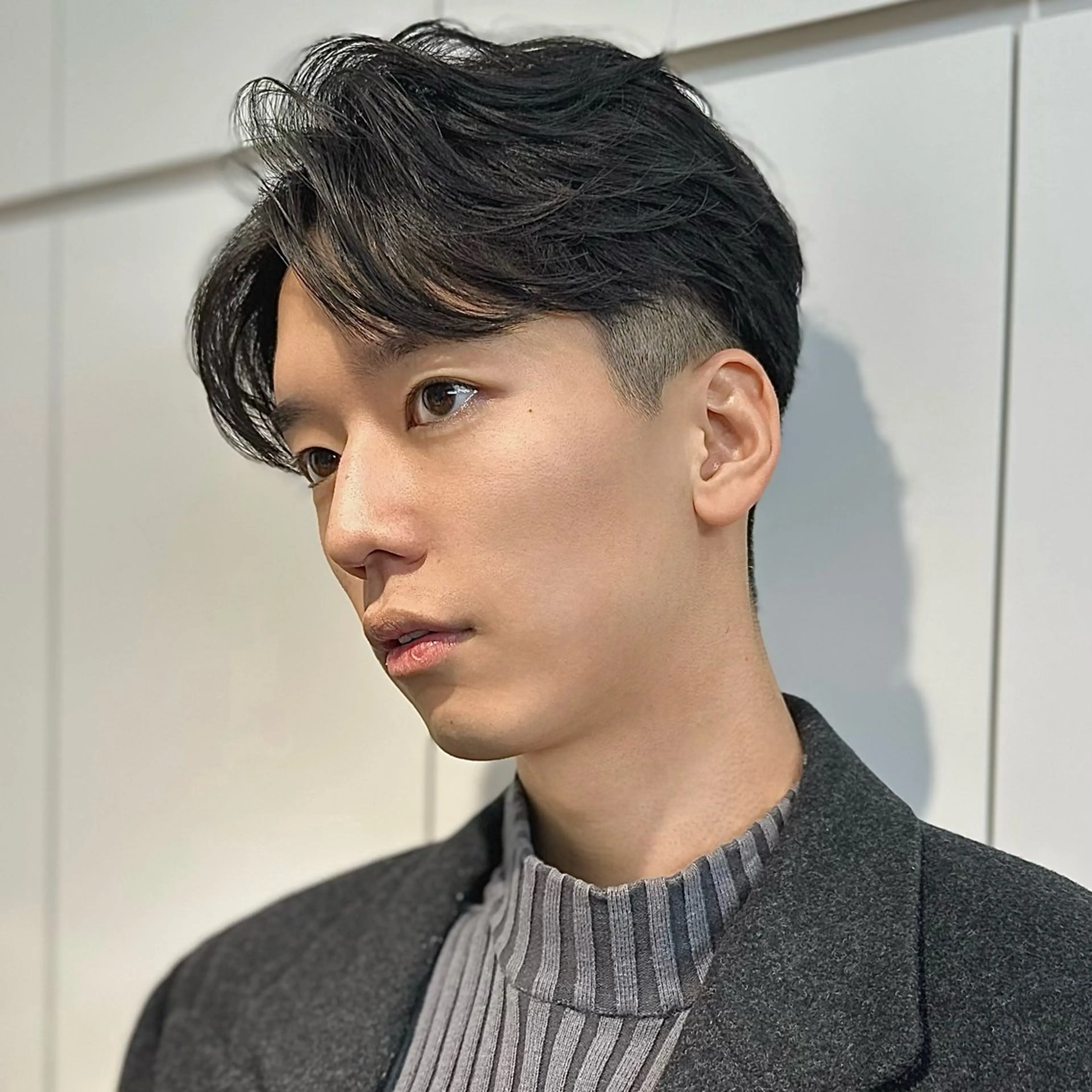 ショート カラー パーマ メンズ アップバング ダウンパーマ メンズパーマ メンズツイストパーマ 刈り上げ カット 朝楽メンズパーマ 🥇メンズカット吉田のヘアスタイル