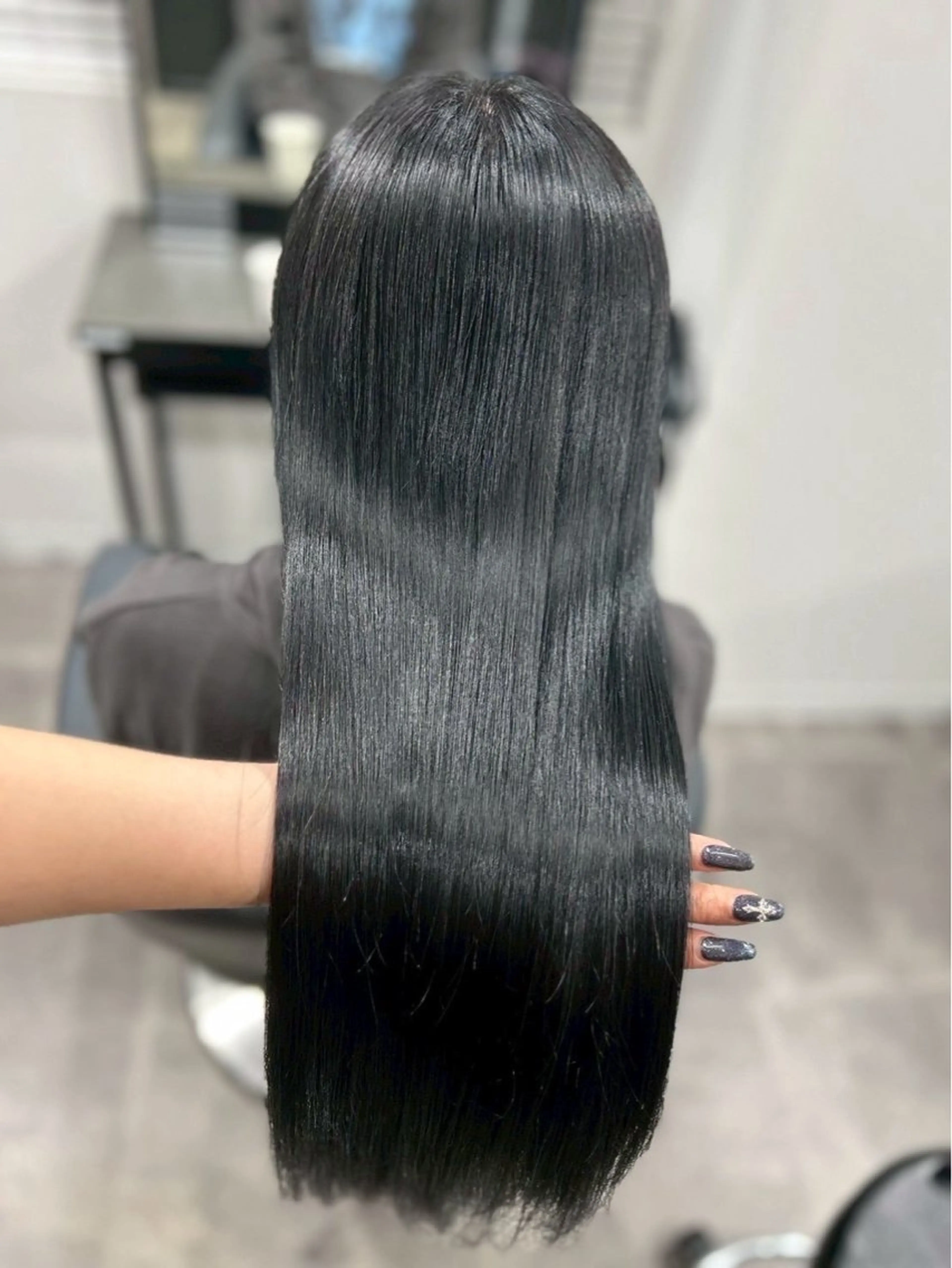 カラー 髙𠩤 やよいのヘアスタイル