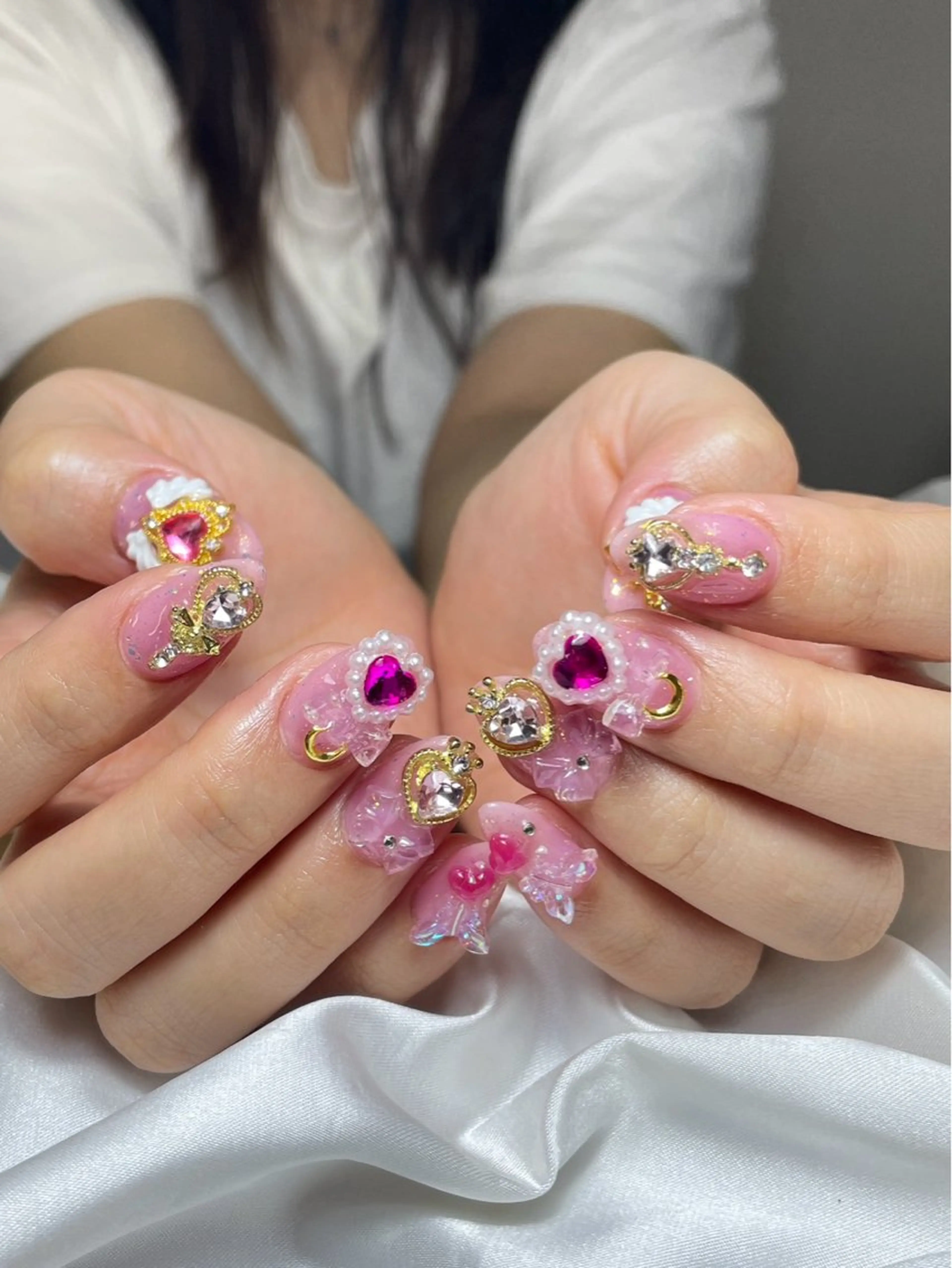 ネイル チークネイル 長さ出し フットネイル ジェルネイル 卒業式 𝓐𝓷𝓻𝓲 XiinhNailのネイルデザイン