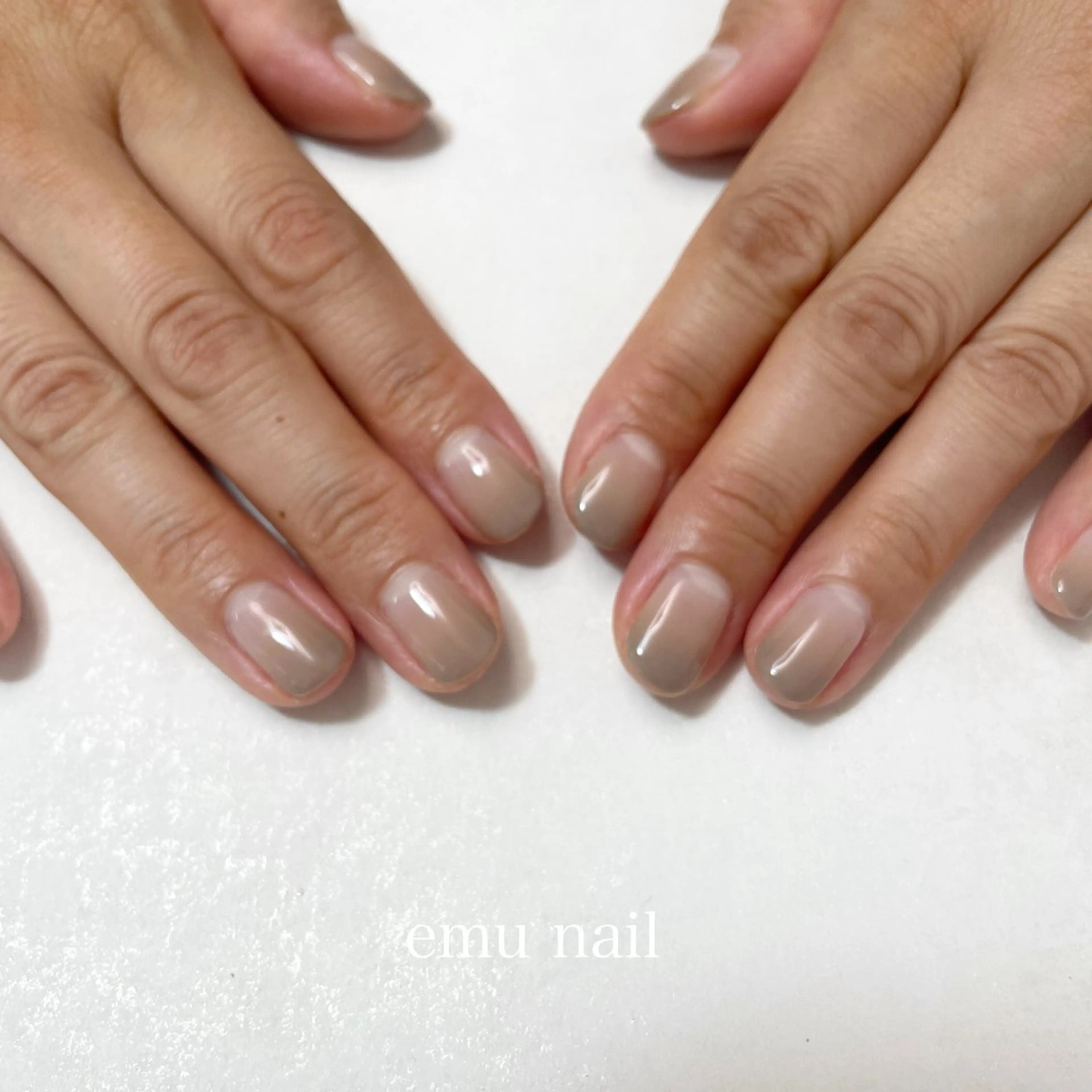 ネイル グラデーション emu nail shionのネイルデザイン