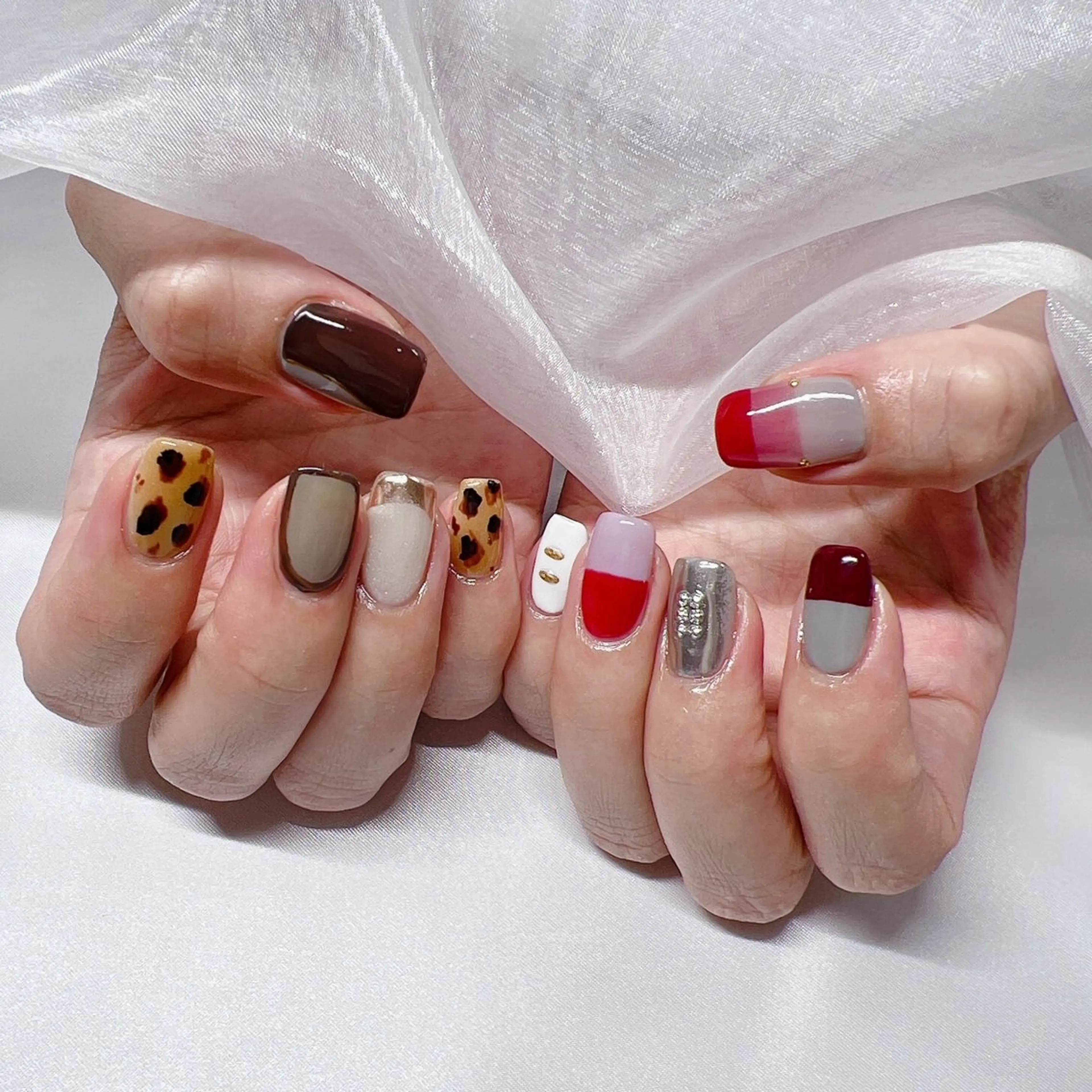 ネイル ジェルネイル 韓国ネイル マグネットネイル 持ち込み ニュアンスネイル nail salon Rewardのネイルデザイン