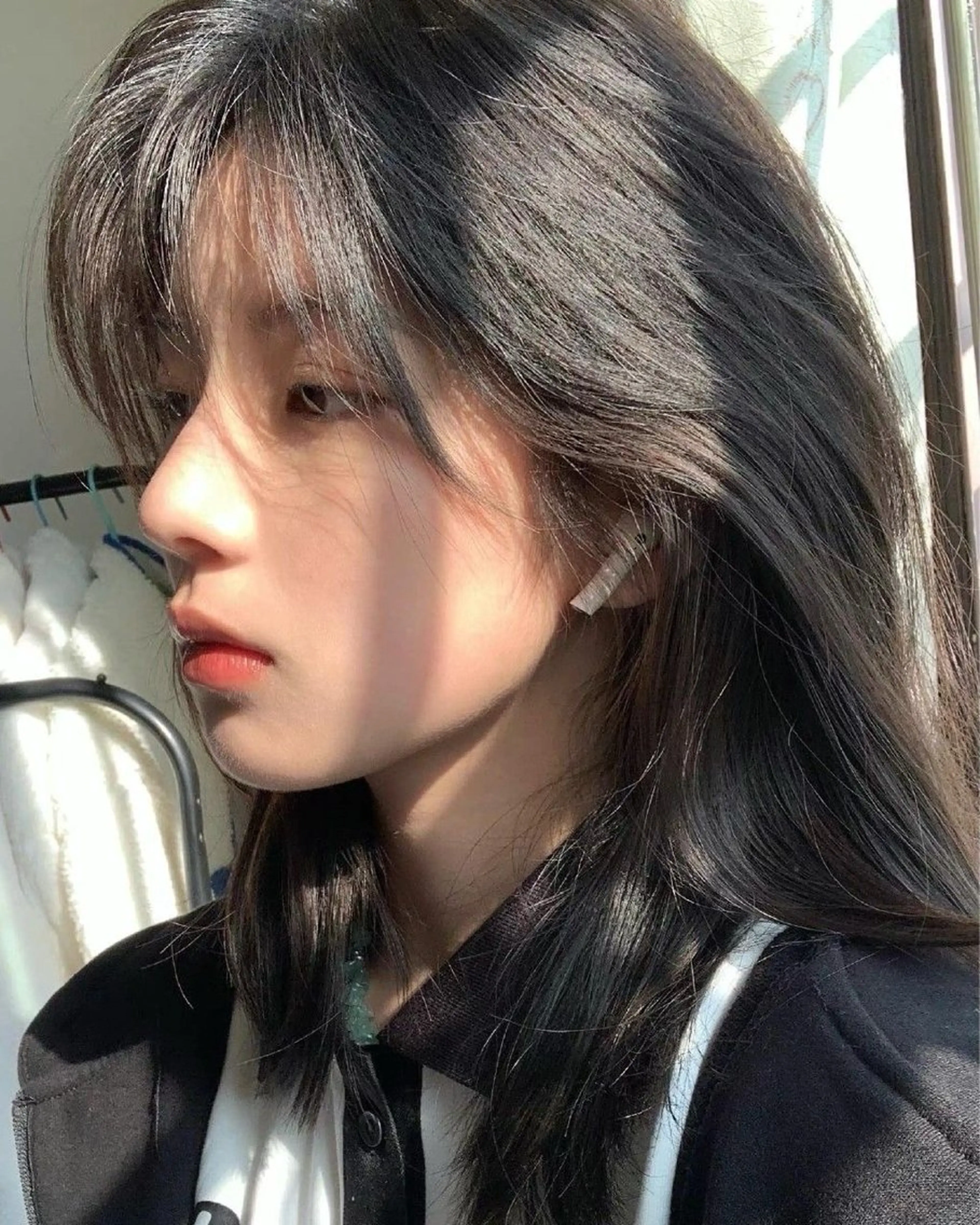 ミディアム カラー アディクシーカラー 透明感カラー 顔まわりレイヤー 顔周りカット レイヤーカット nonoka オリーブ/レイヤーのヘアスタイル