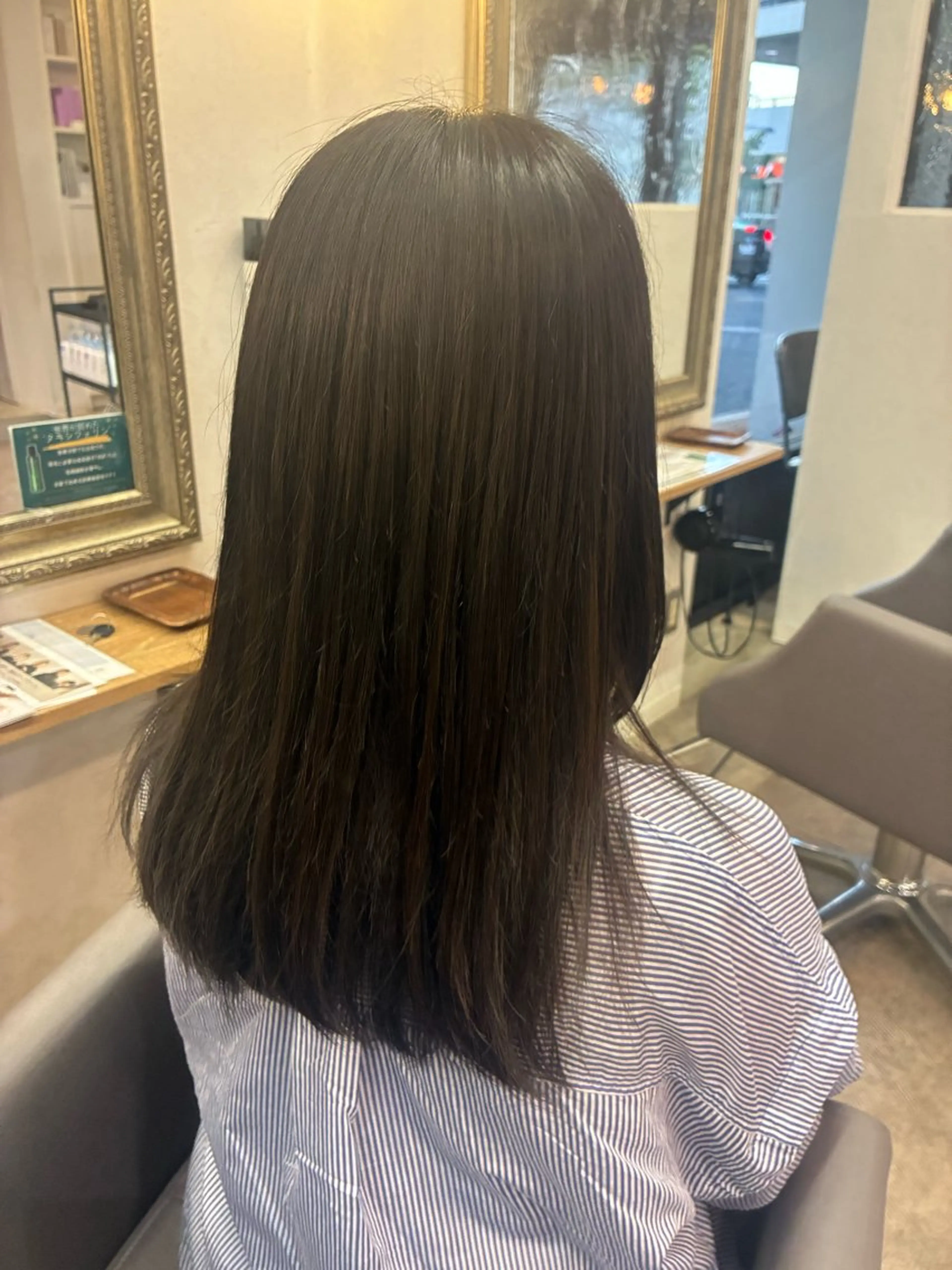 カラー 浜口 杏里のヘアスタイル