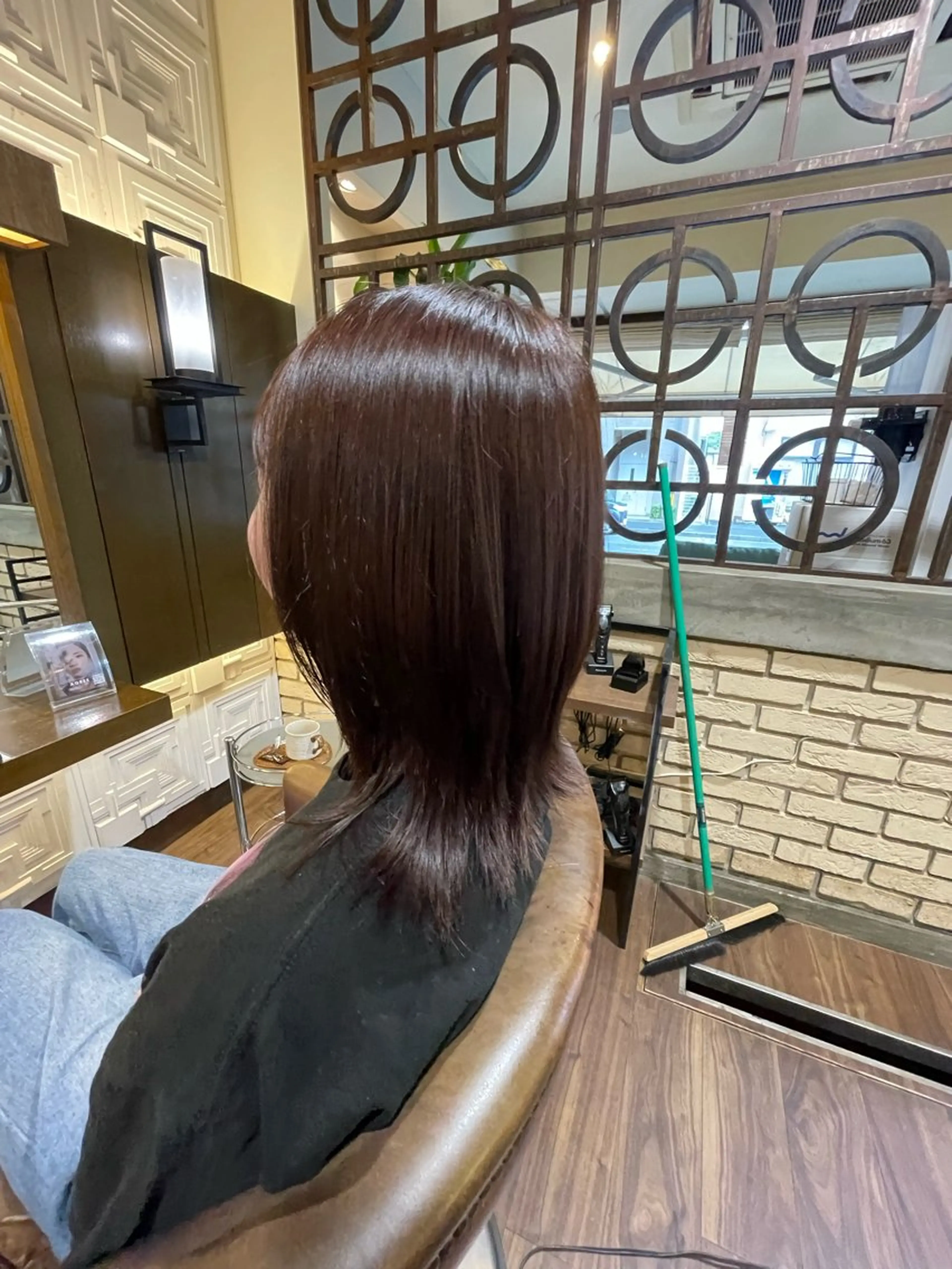 ミディアム ピンクブラウン 下元 舞香のヘアスタイル