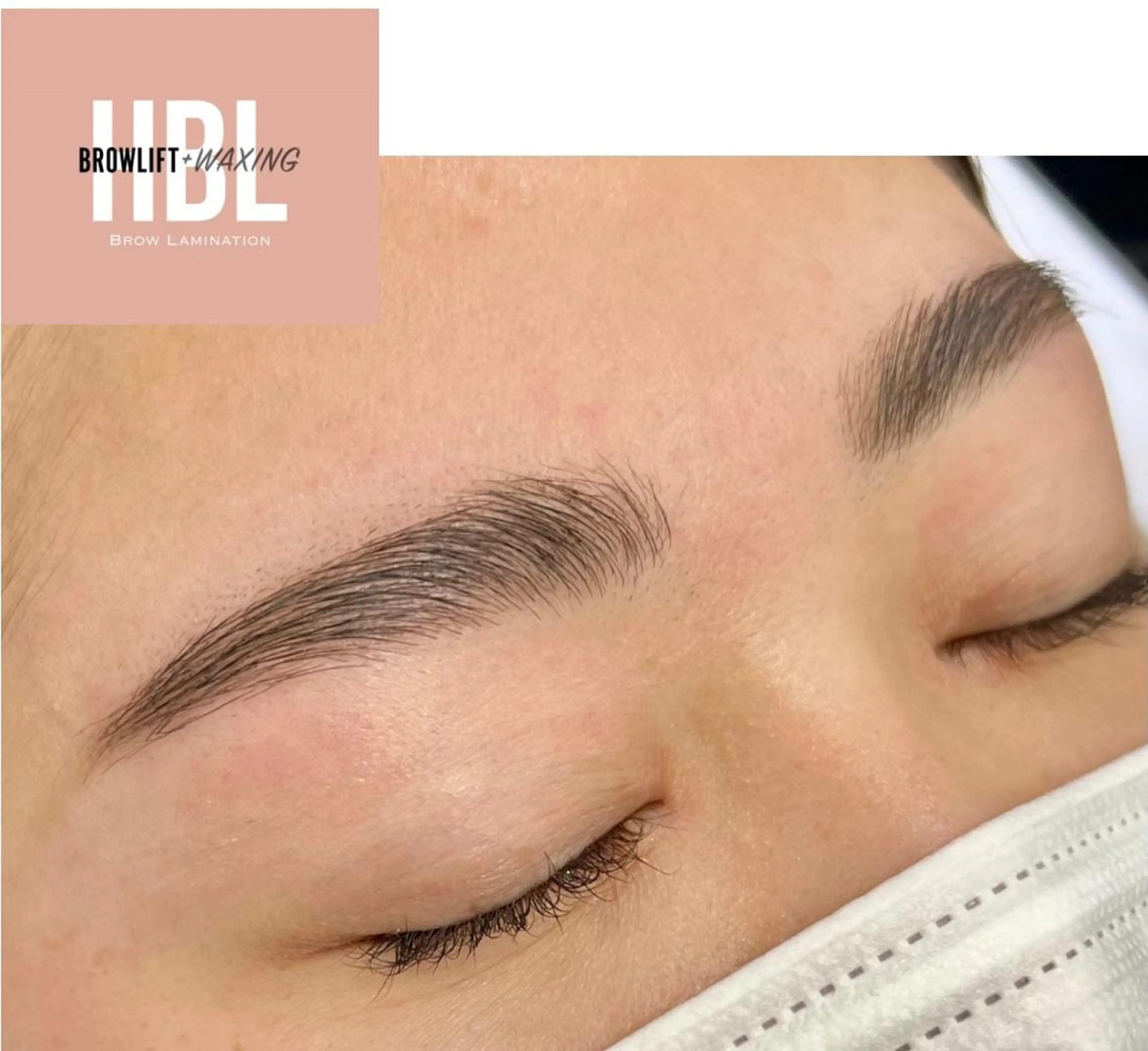 アイブロウ ハリウッドブロウリフト CHARME 🤎〔RINA〕のネイルデザイン