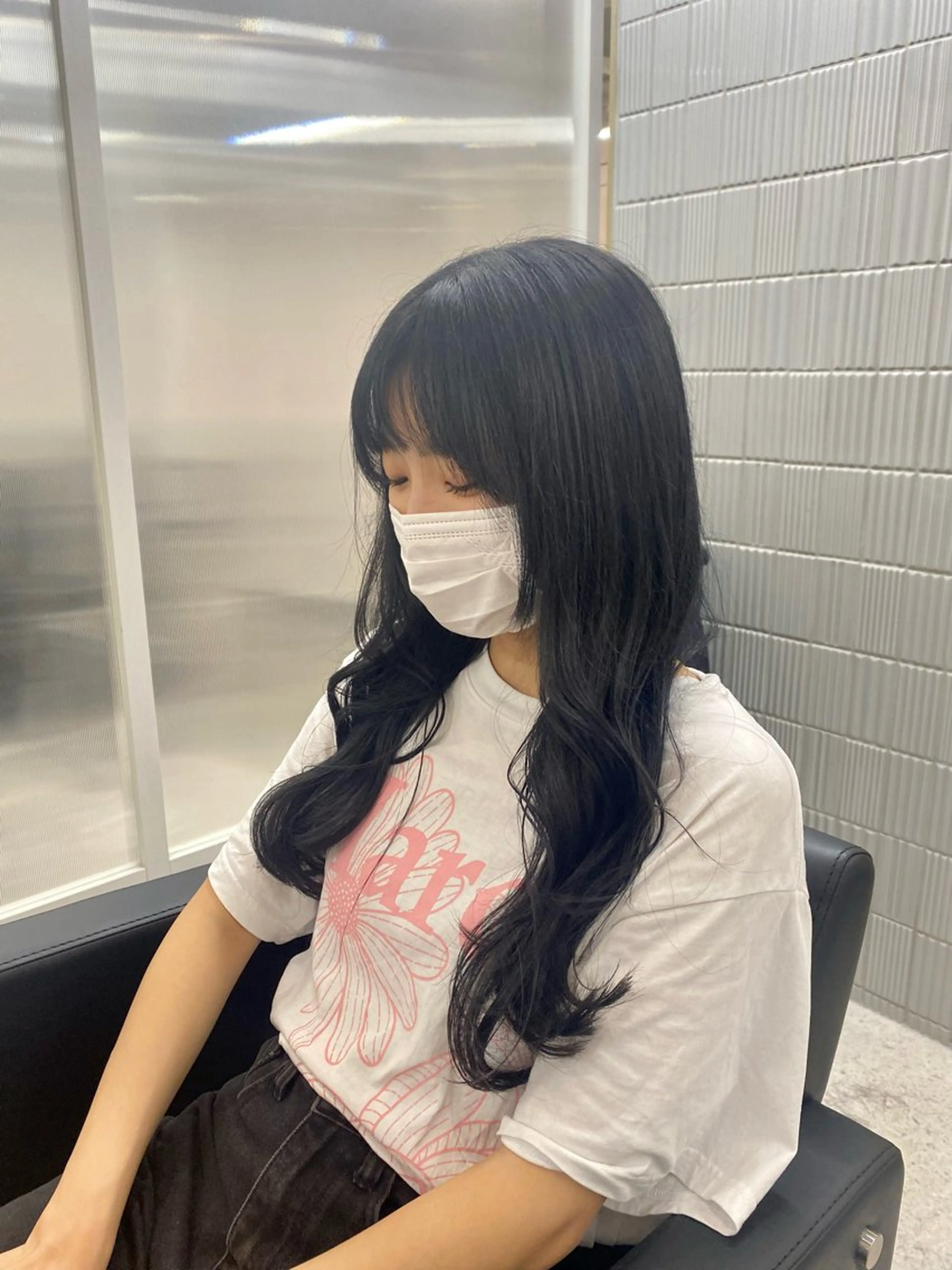 ロング カラー 黒髪 ブルーカラー ブルーブラック 韓国🇰🇷艶髪 ケアカラーSHURIのヘアスタイル