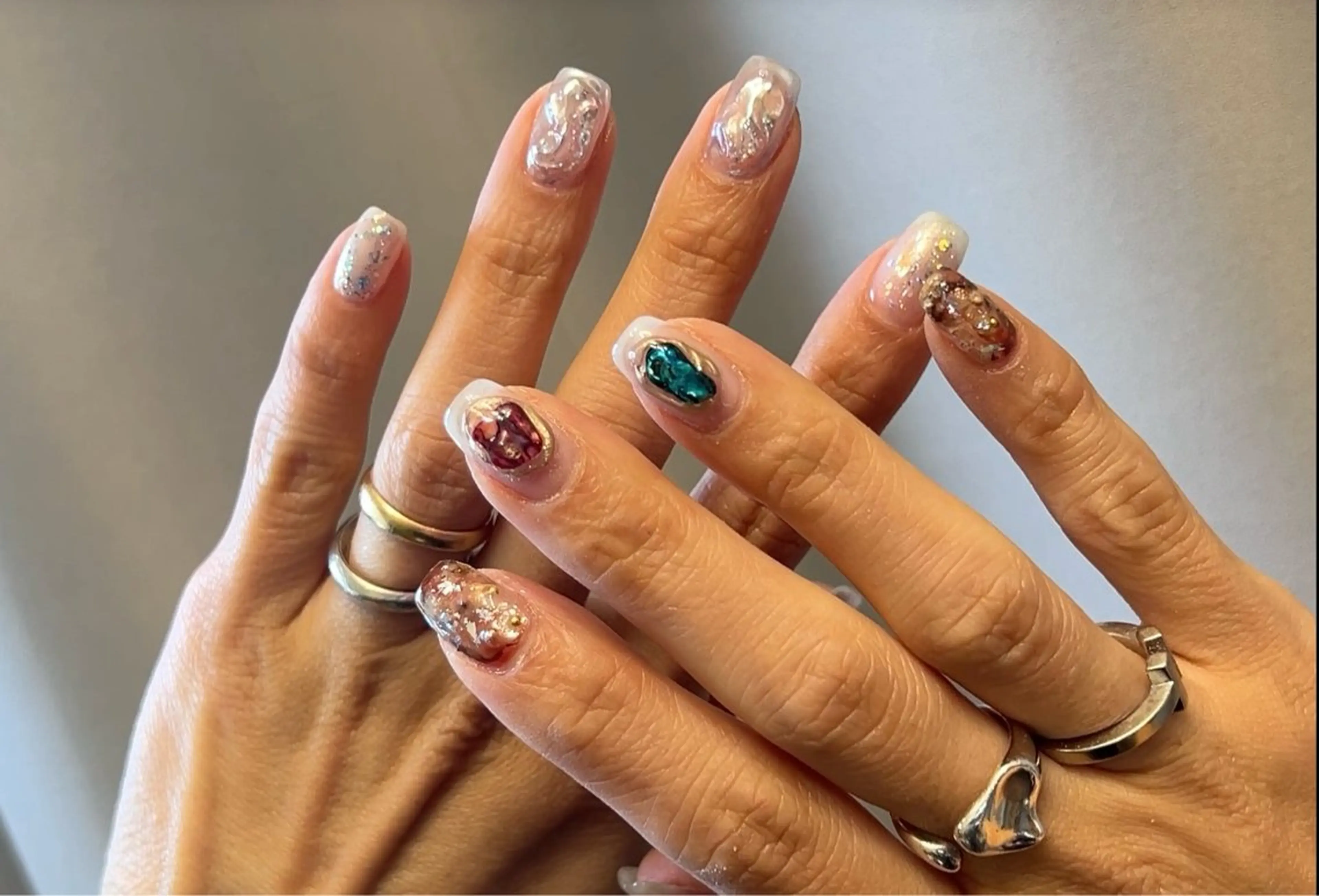 ネイル キラキラネイル ぷっくりネイル ハンドネイル ハンドケア Ri.nail オクマトモカのネイルデザイン