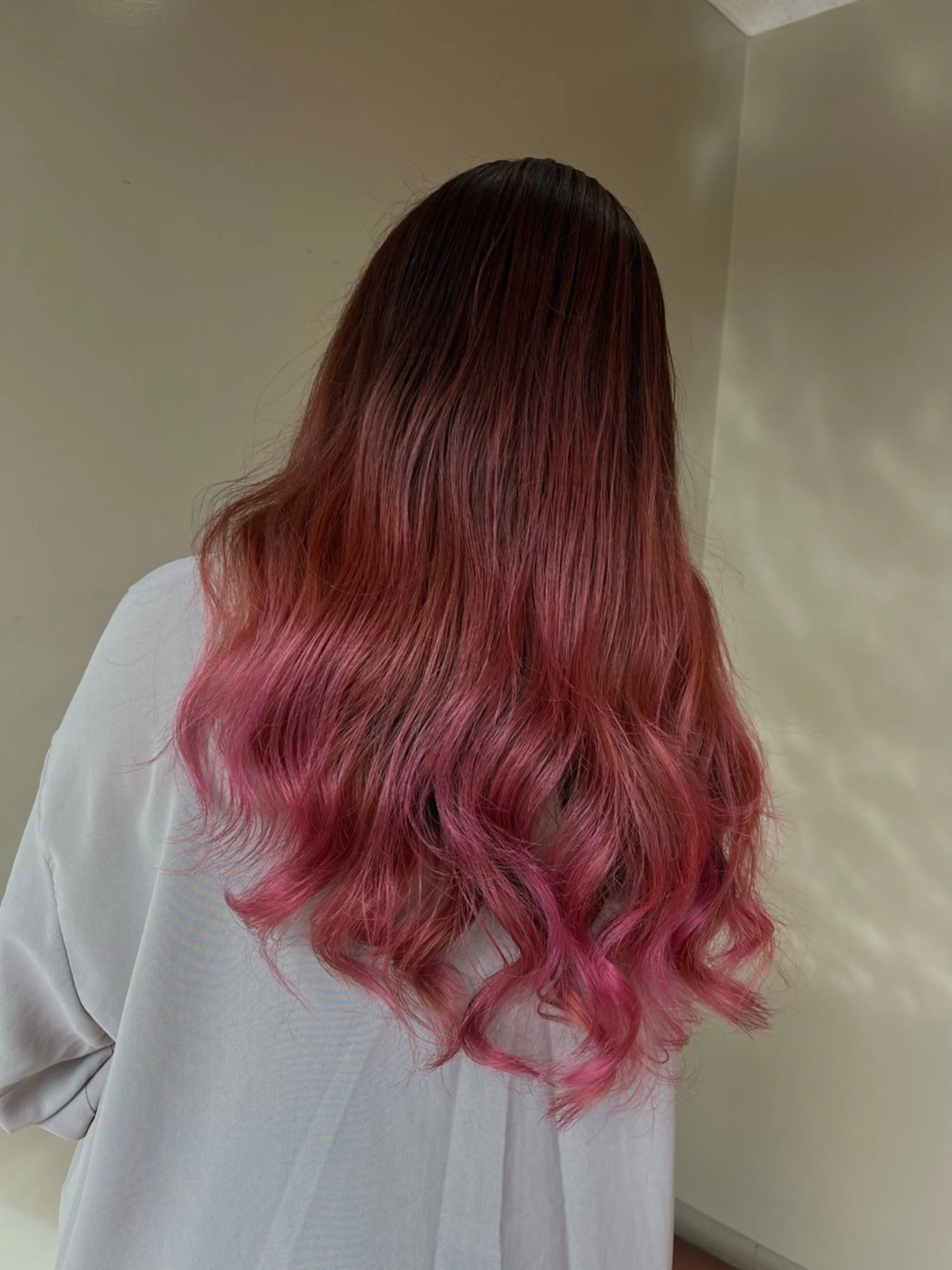 ロング カラー OJIMA YUKAのヘアスタイル