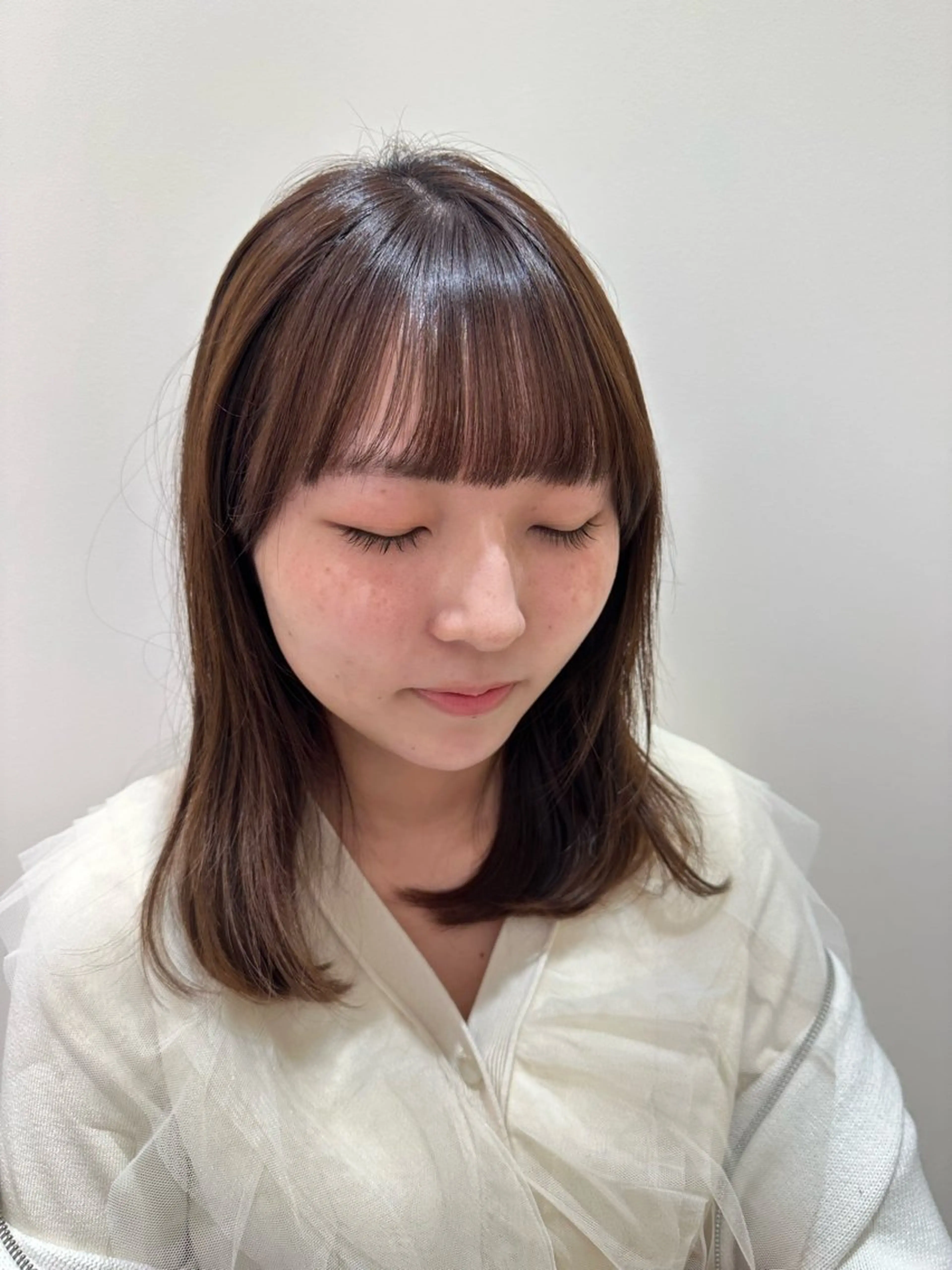 ロング カラー タイトボブ個性派カラ ーAKANEのヘアスタイル